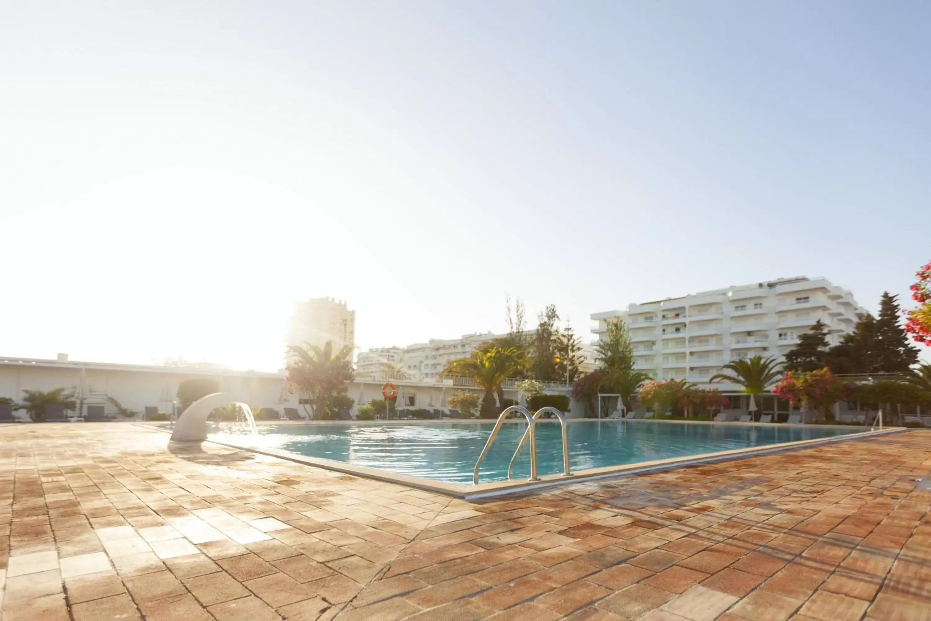 Swimming Pool in Hotel Vasco Da Gama