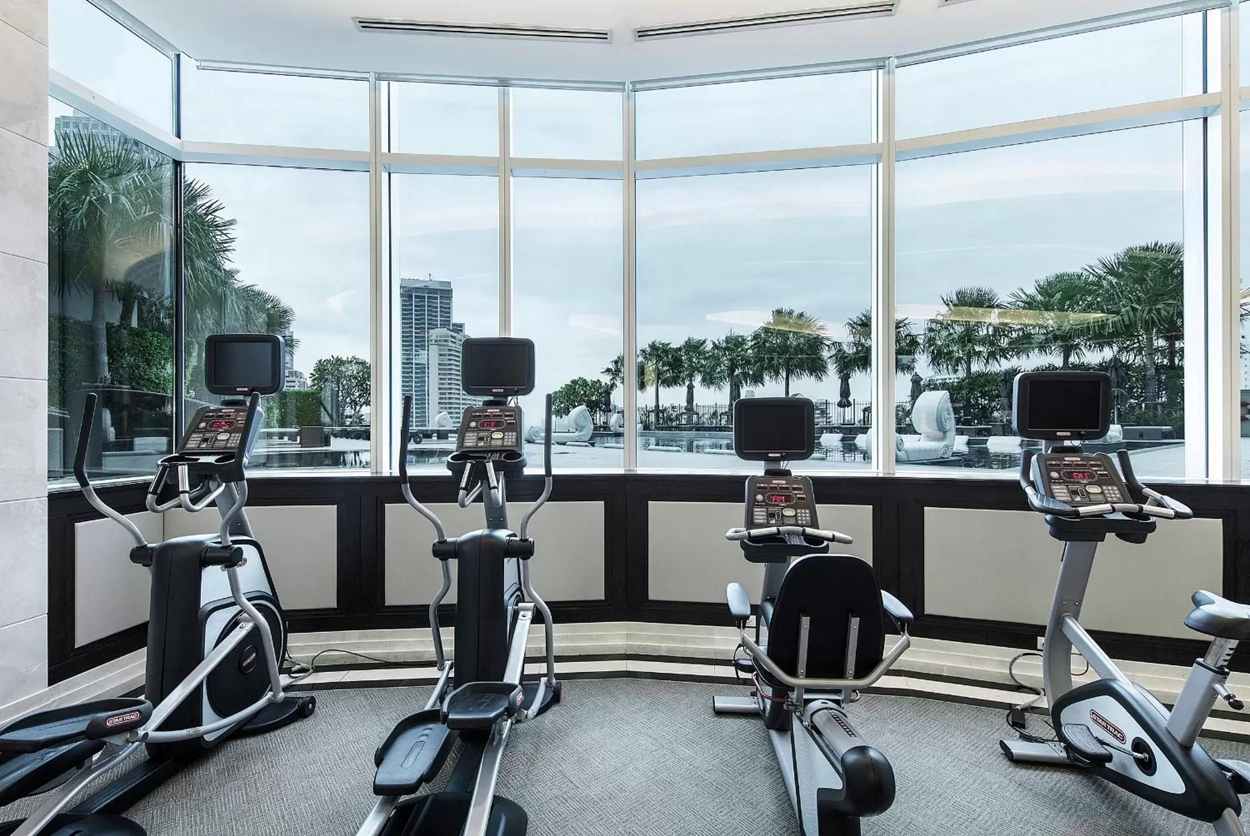 Fitness centre/facilities, Fitness Center/Facilities in Grande Centre Point Hotel Terminal21