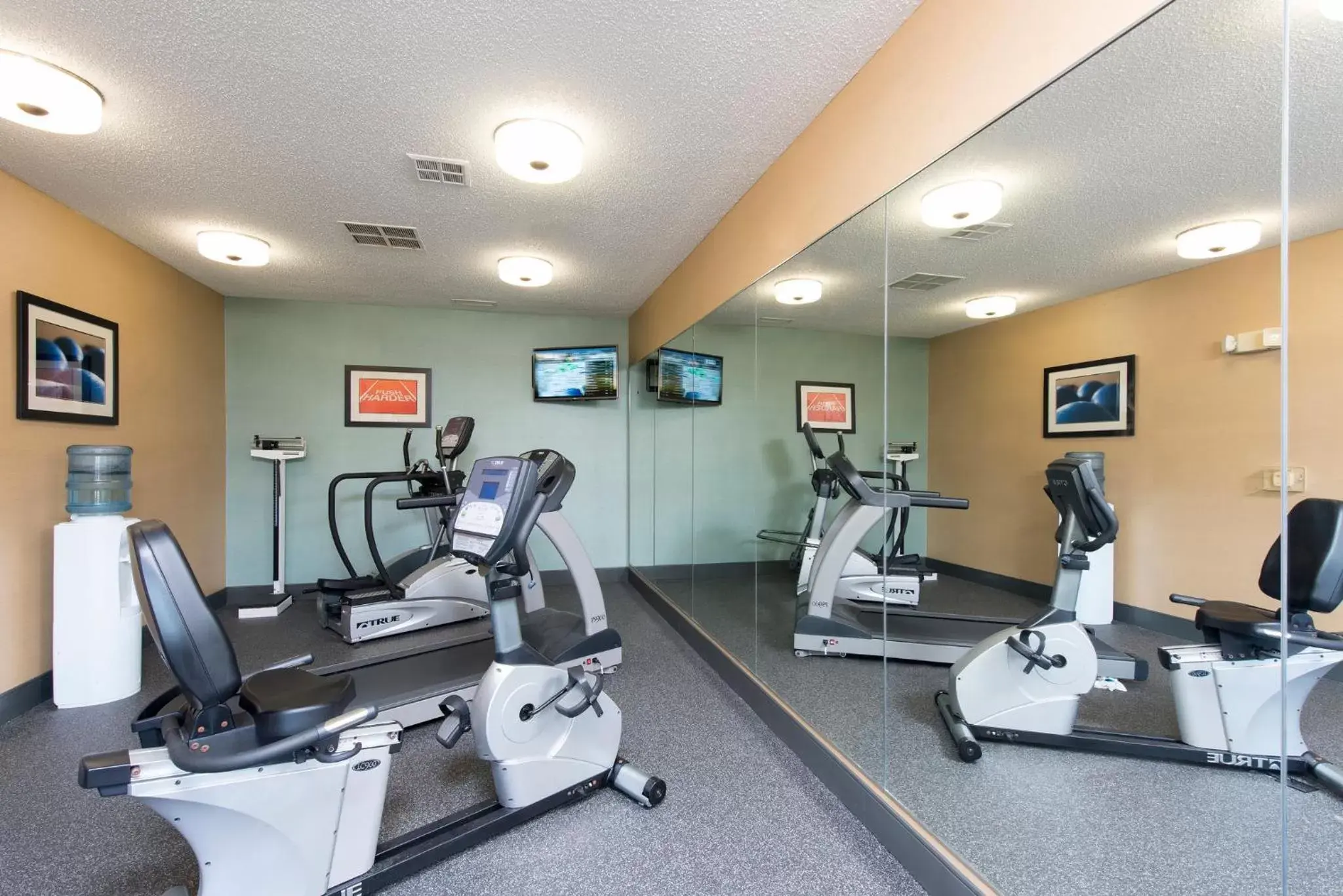 Fitness centre/facilities in Holiday Inn Express Gas City by IHG Fitness centre/facilities in Holiday Inn Express Gas City by IHG