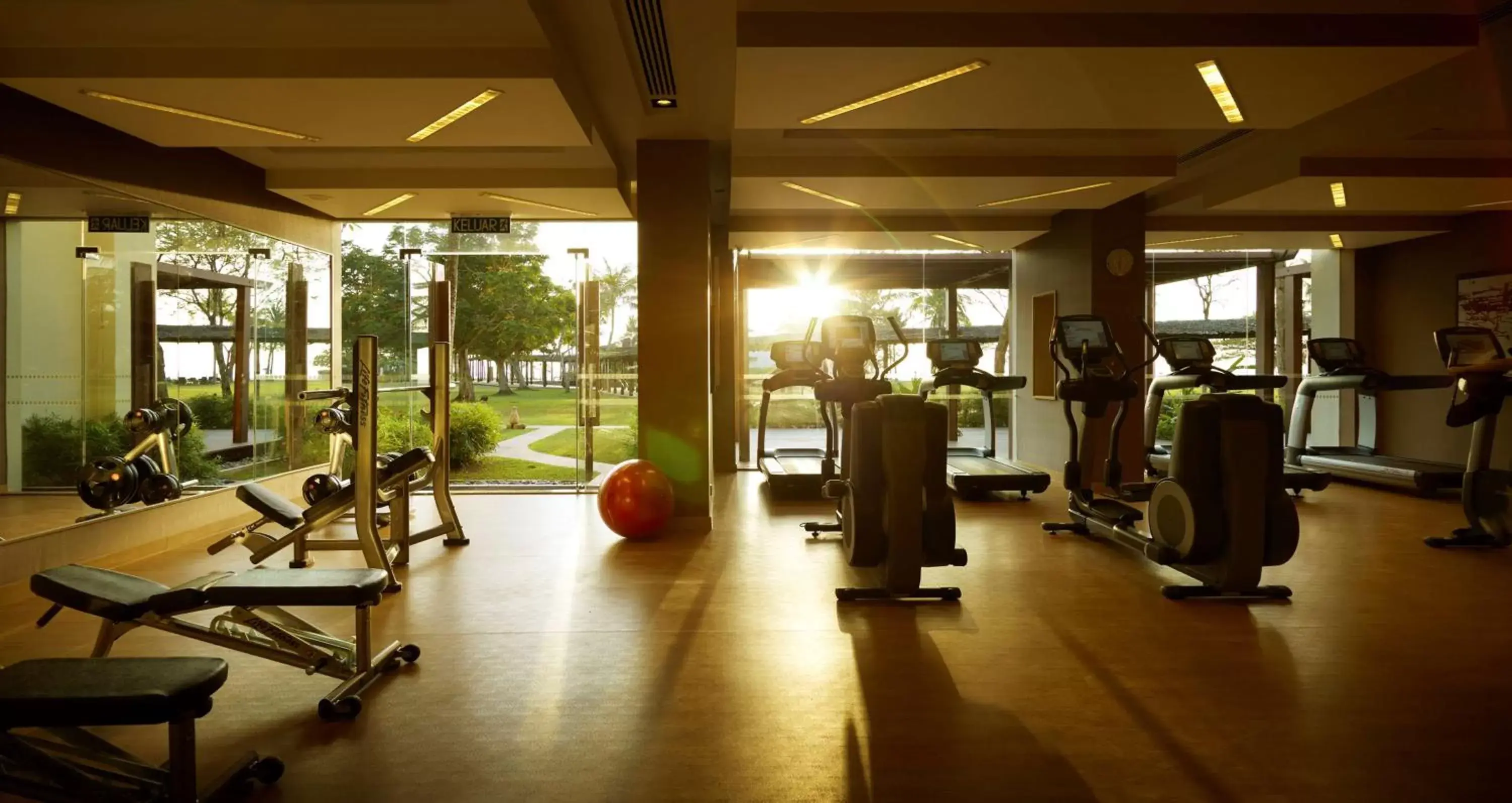 Activities, Fitness Center/Facilities in Shangri-La Rasa Ria, Kota Kinabalu