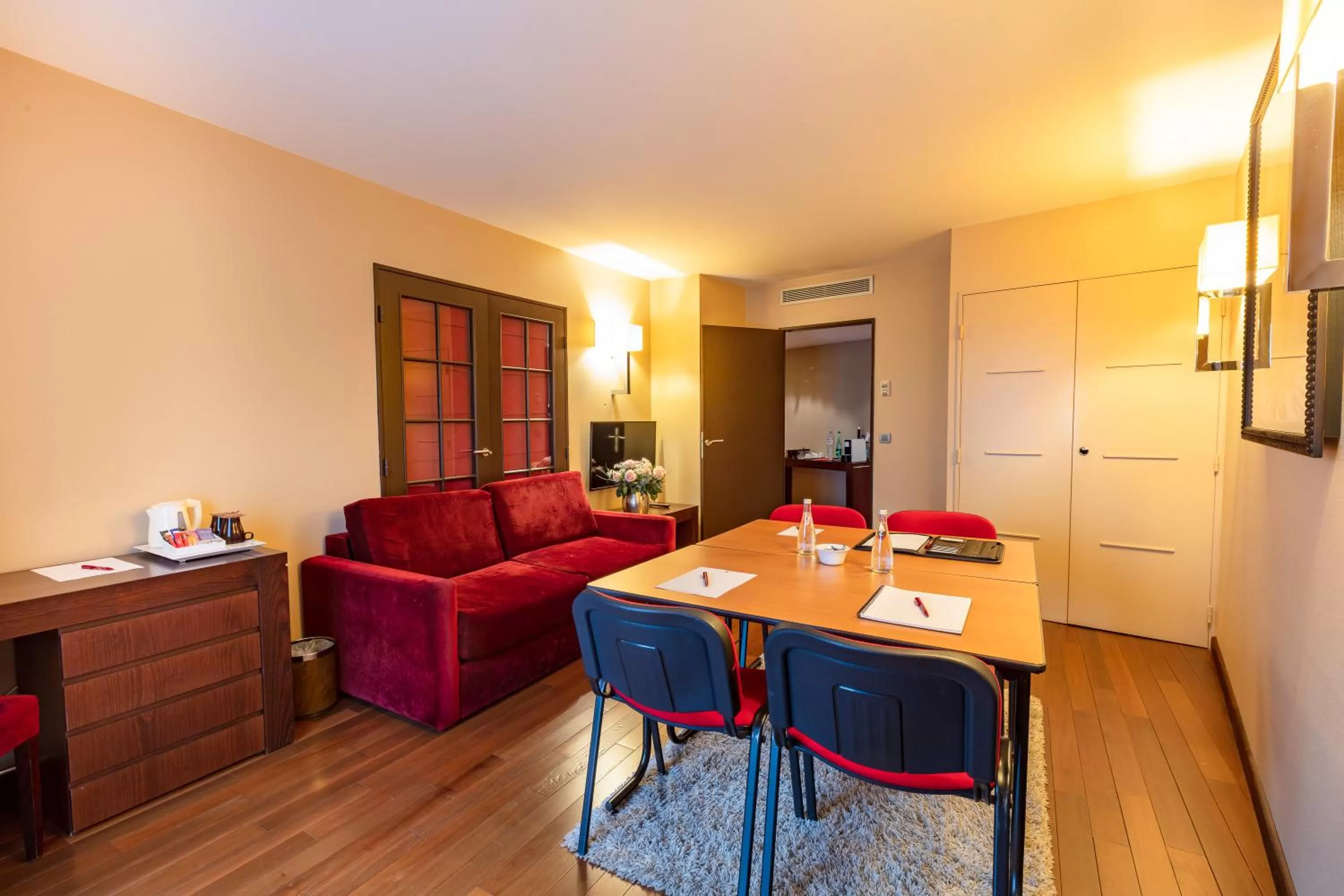 Business facilities in Hotel de Berny