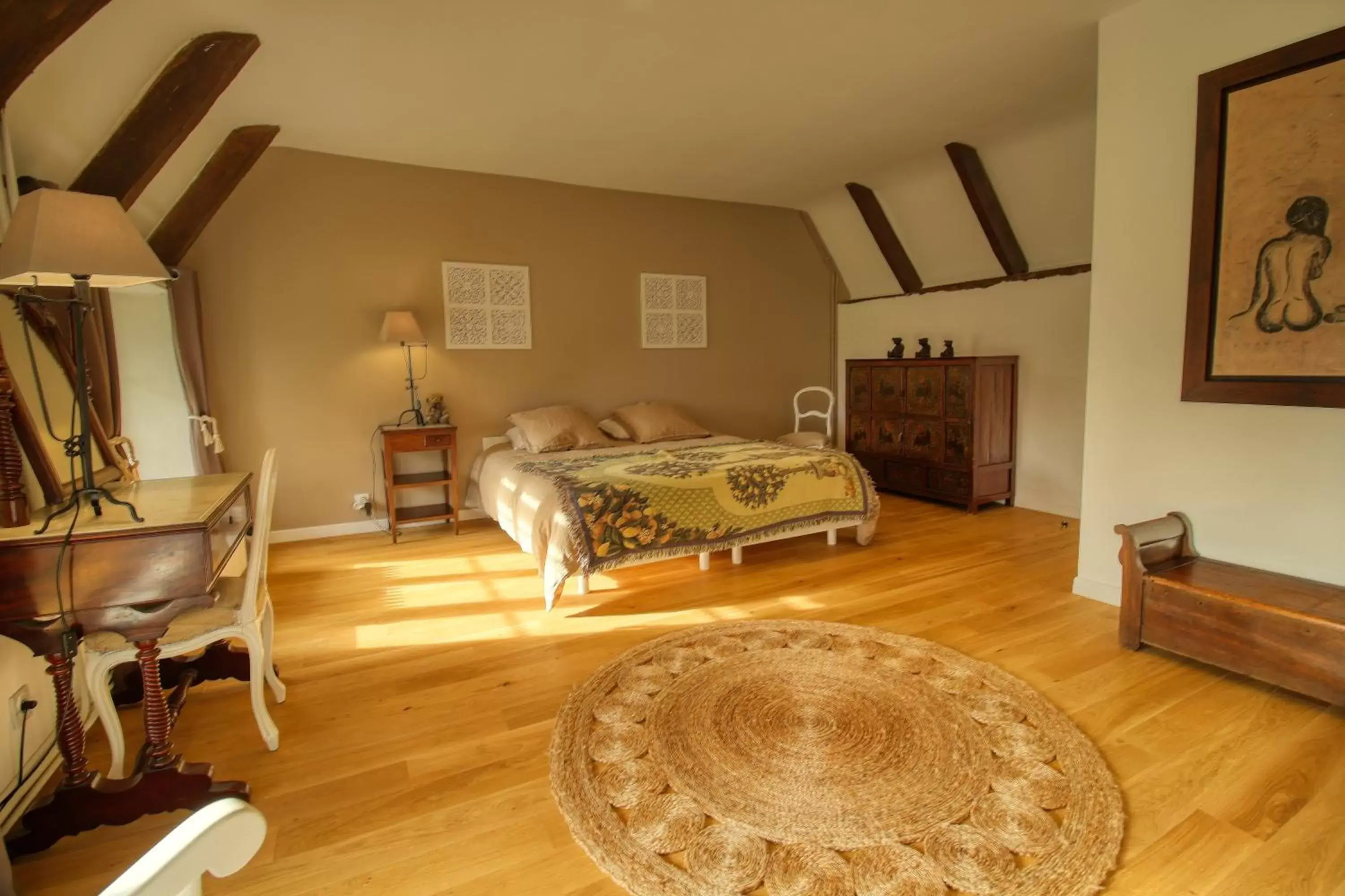 Bed in KERBELEG, ferme-manoir du XVè siècle, chambres grand confort