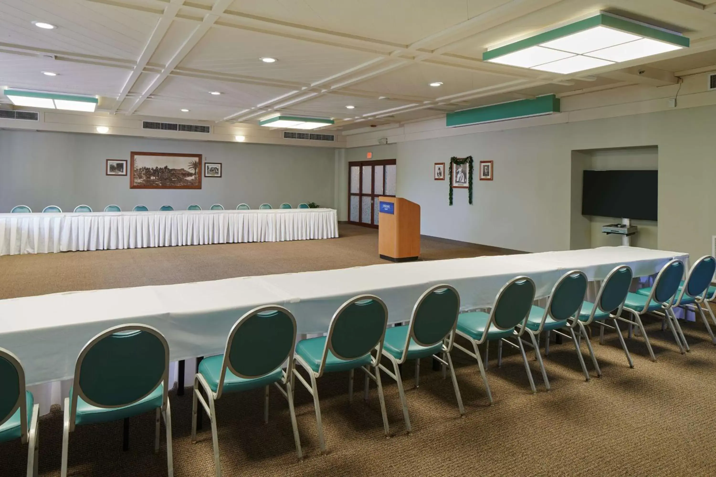 Meeting/conference room in OHANA Waikiki East by OUTRIGGER