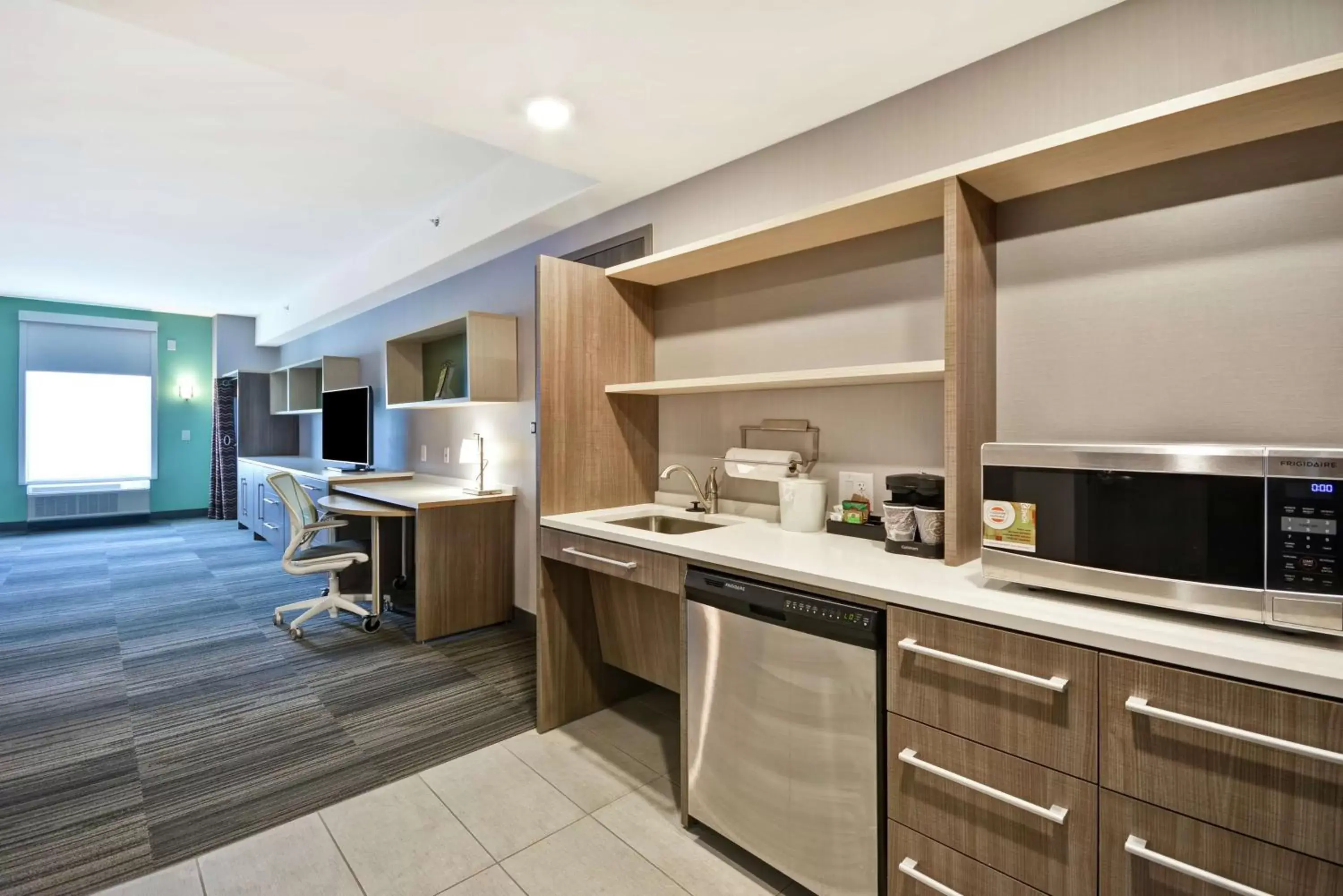 Bedroom, Kitchen/Kitchenette in Home2 Suites By Hilton Atlanta Lithia Springs