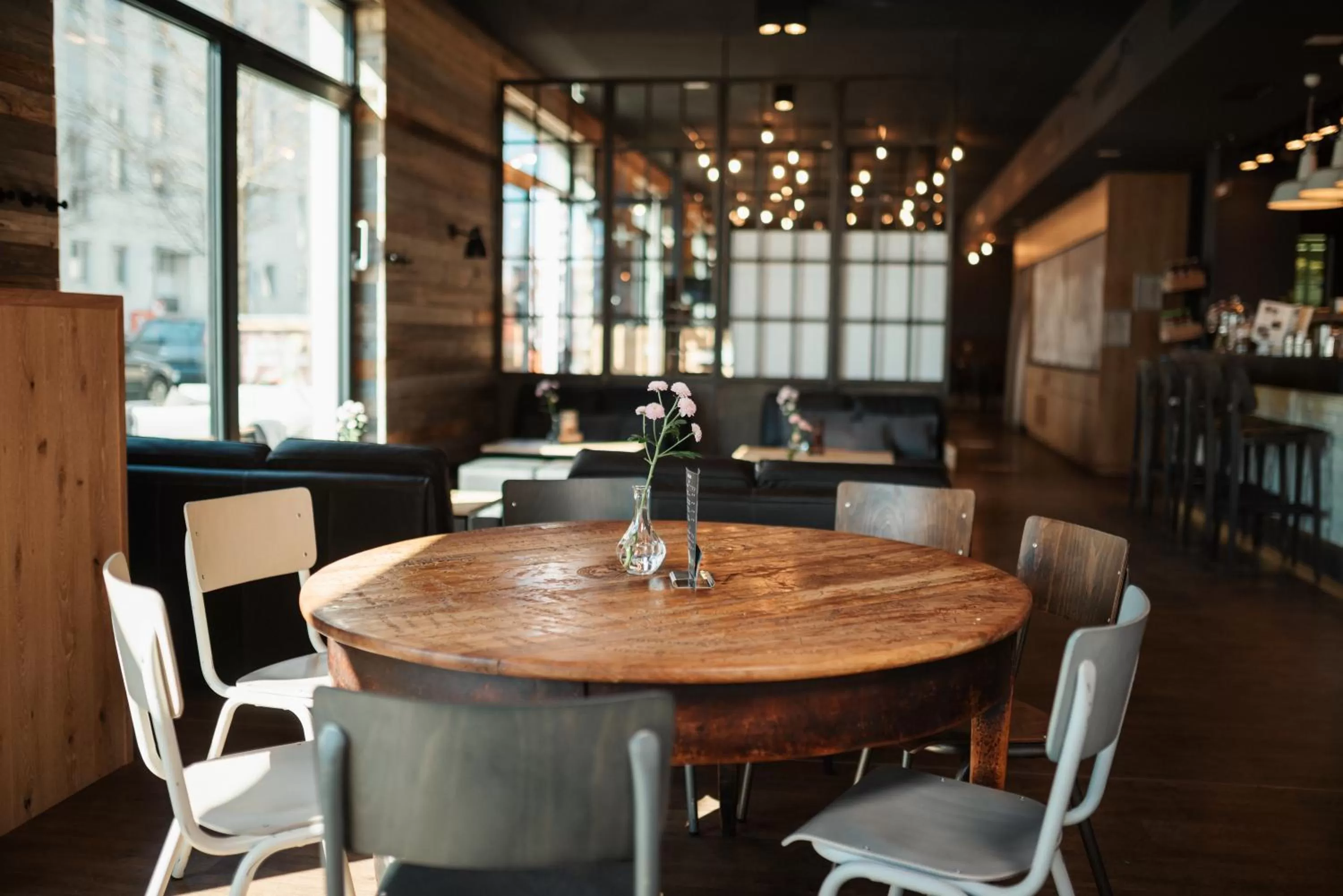 Restaurant/places to eat in Coffee Fellows Hotel München-Freiham