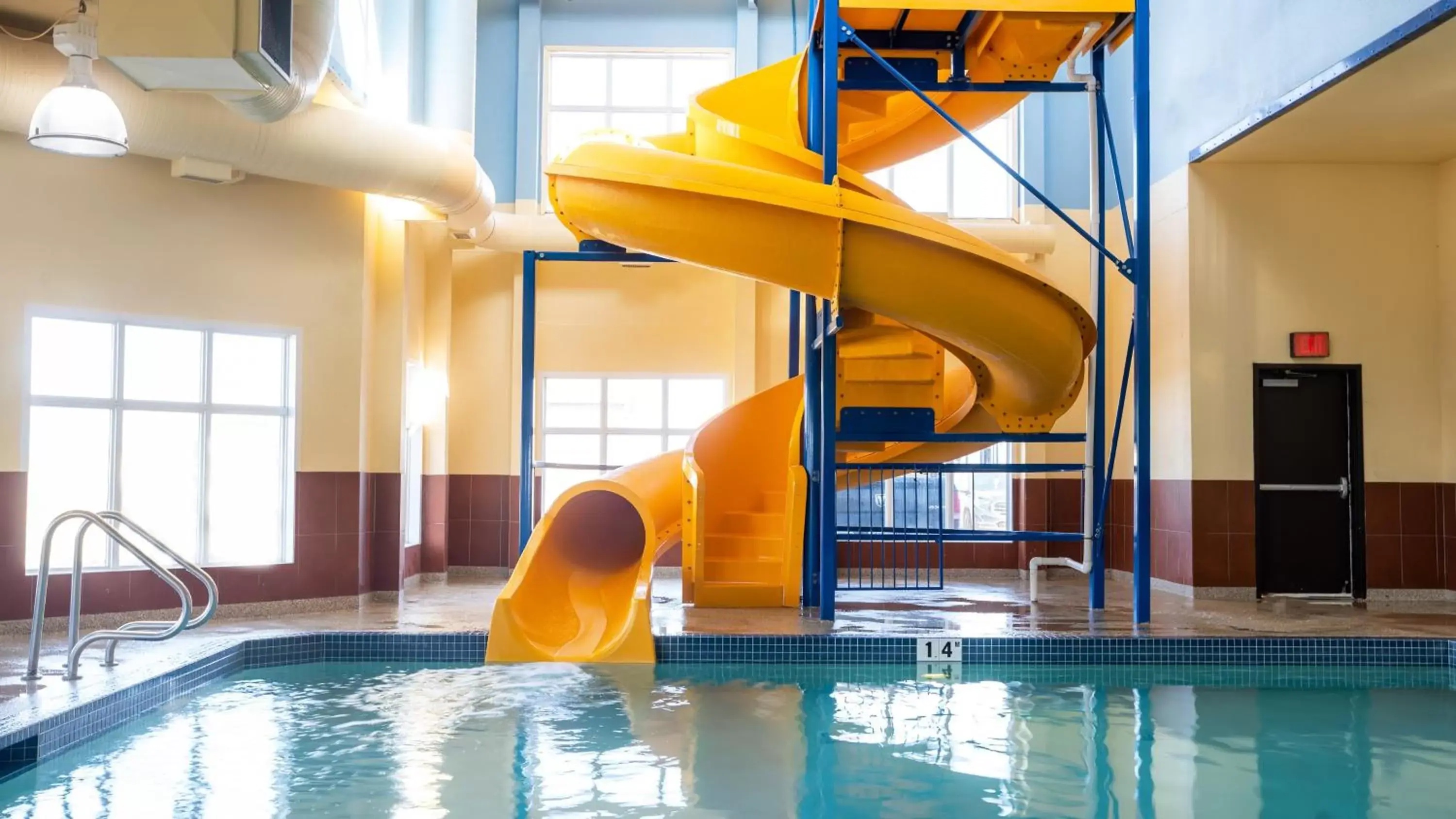 Swimming pool, Water Park in Holiday Inn Express Hotel & Suites - Edmonton International Airport, an IHG Hotel
