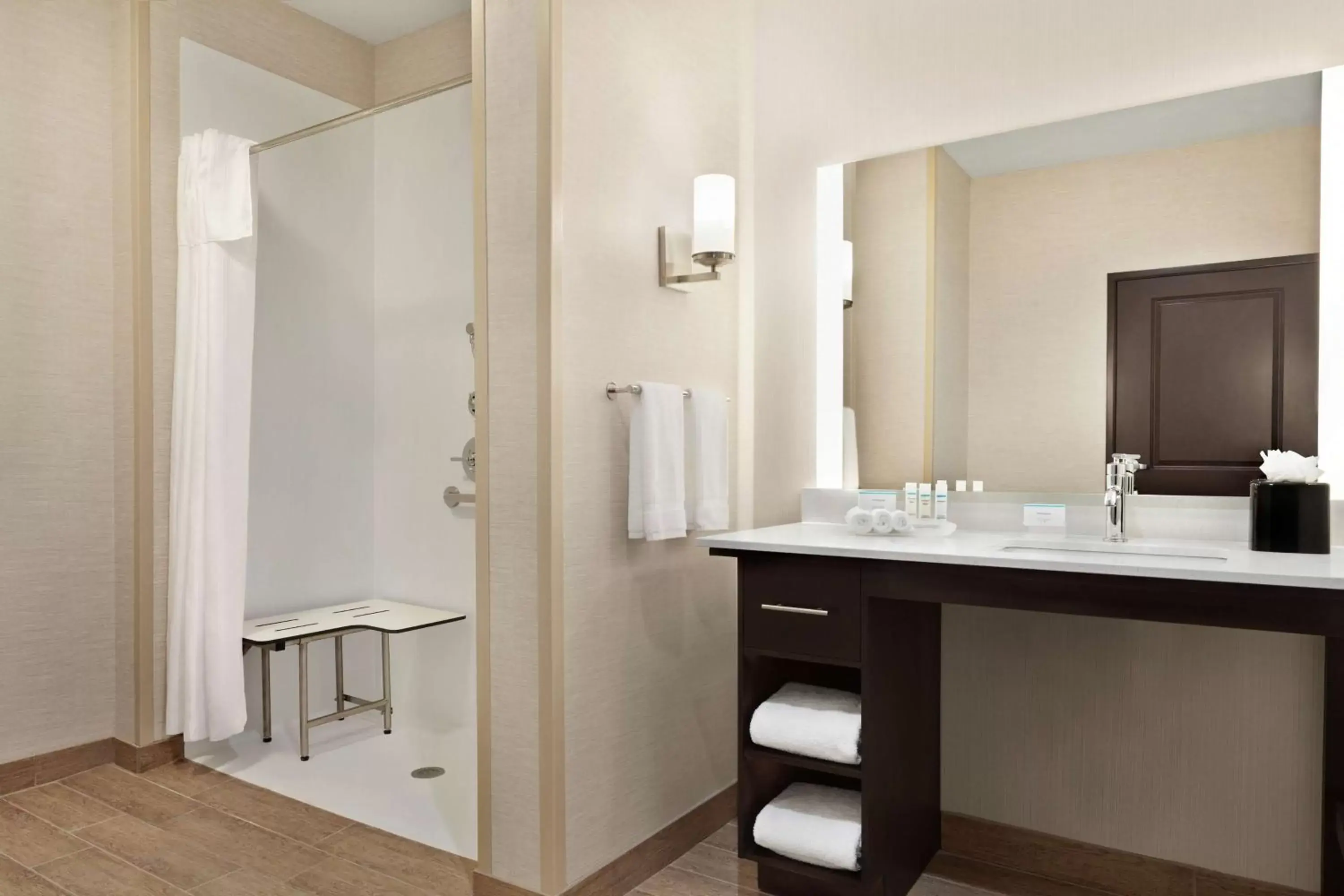 Bathroom in Homewood Suites By Hilton Harlingen