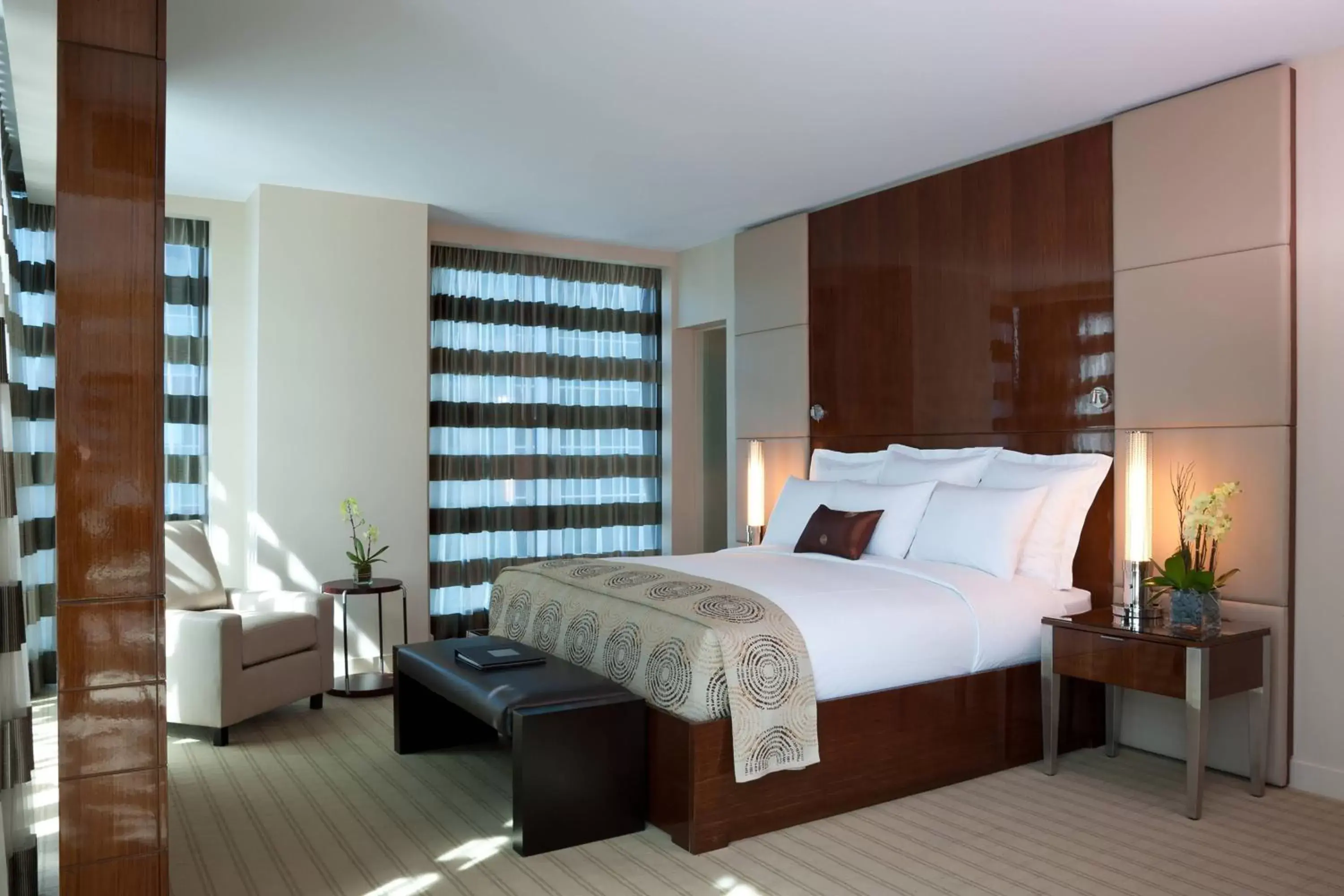 Bedroom, Bed in JW Marriott Marquis Miami