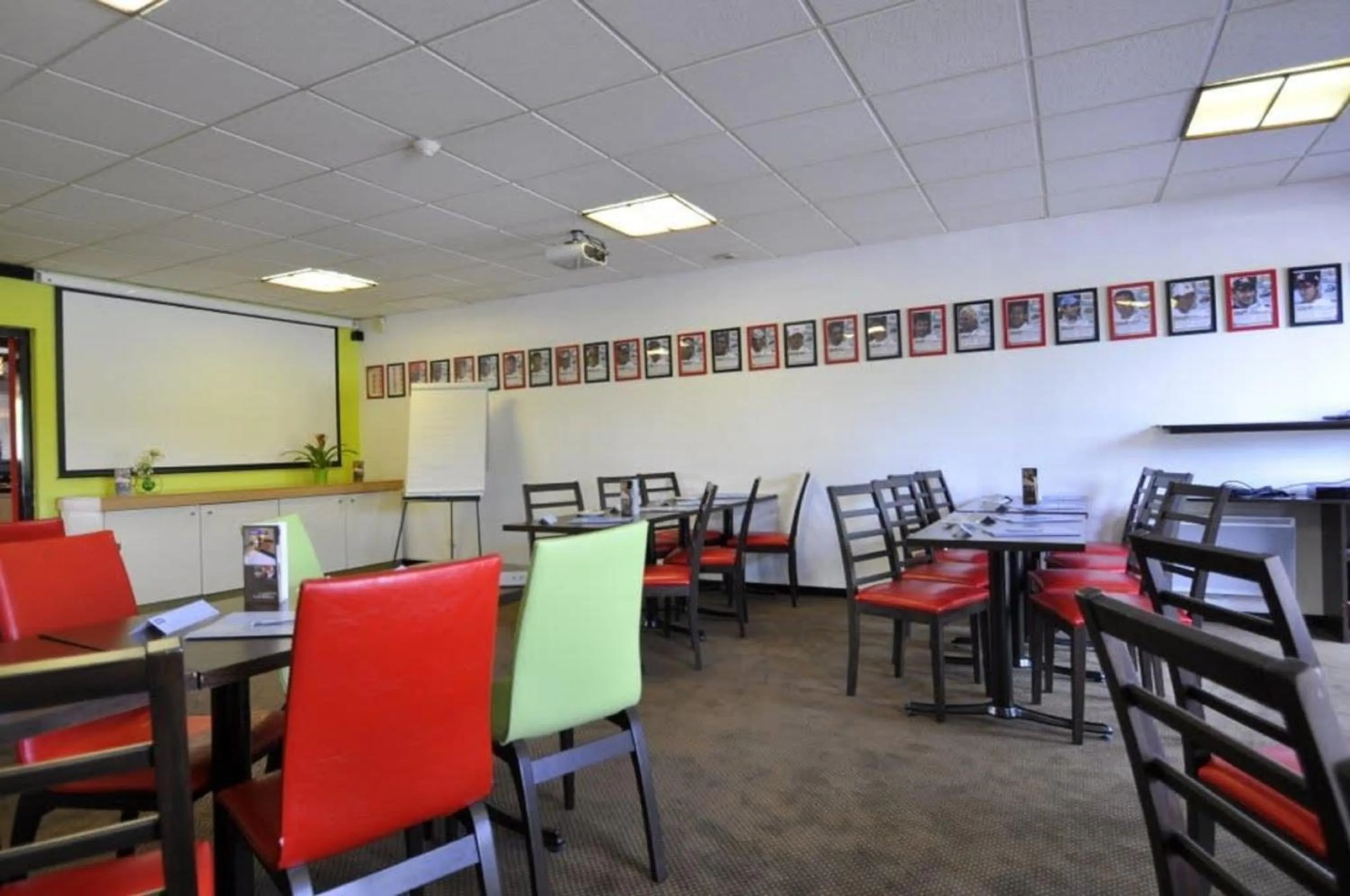 Meeting/conference room in Enzo Hotels Vierzon by Kyriad Direct