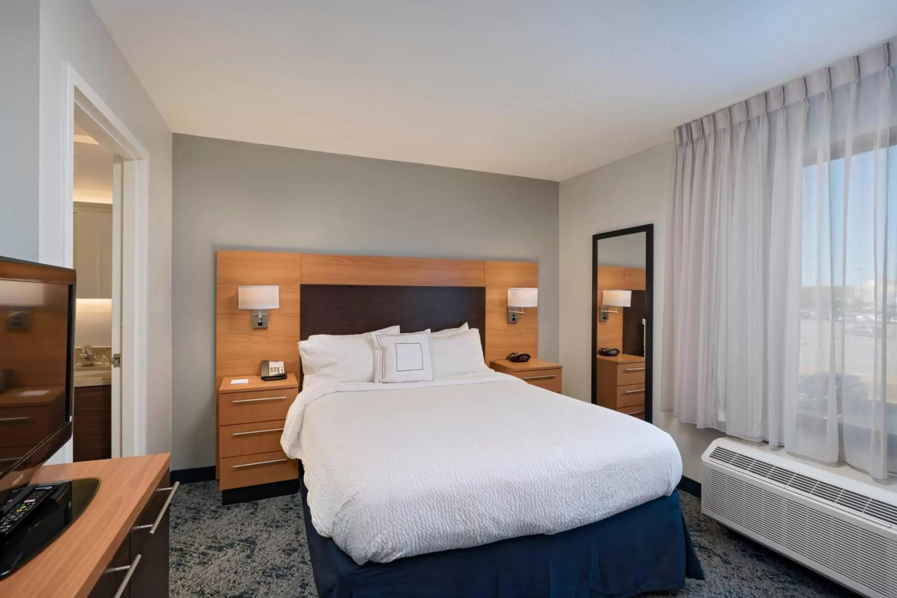 Photo of the whole room, Bed in TownePlace Suites by Marriott Monroe