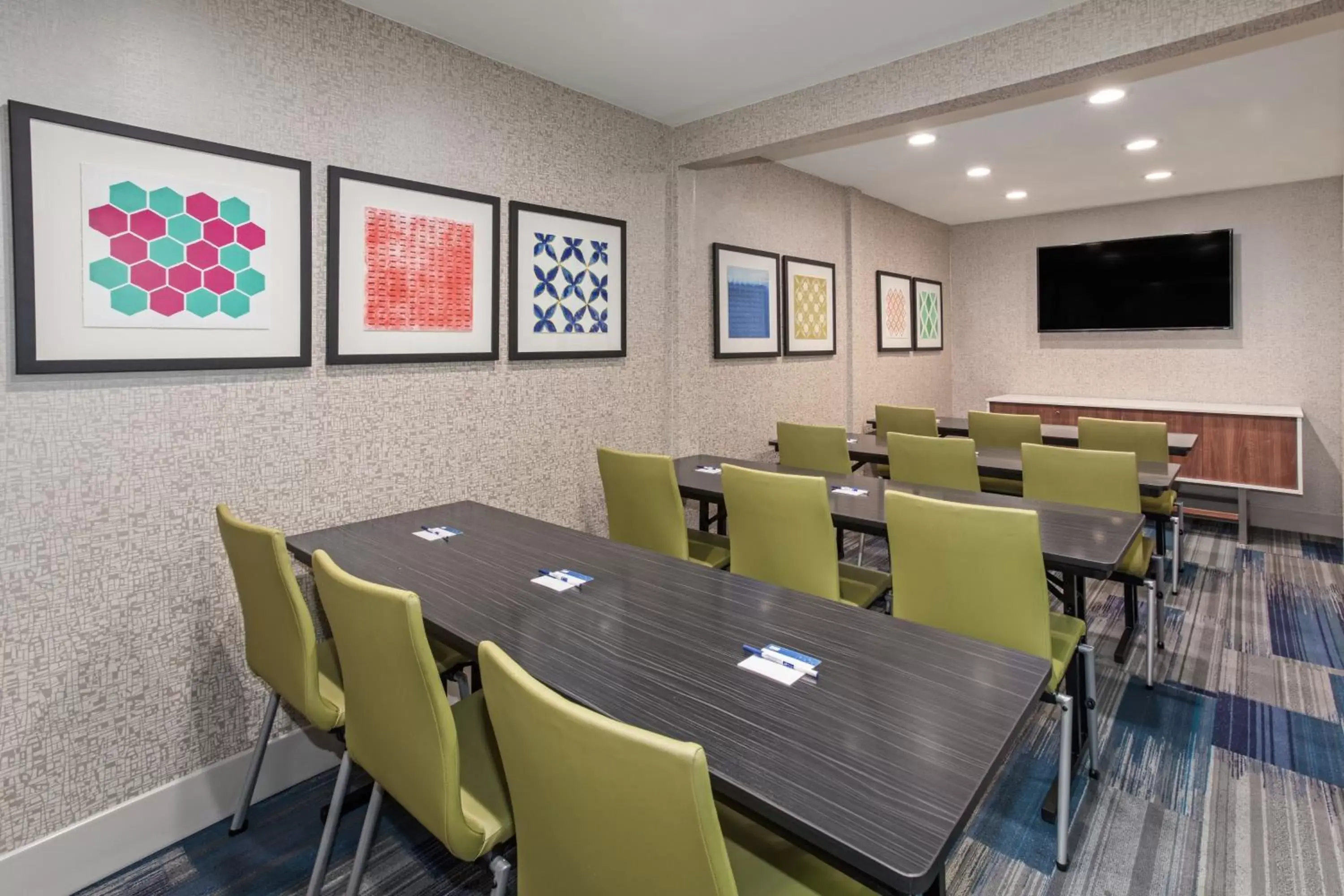 Meeting/conference room in Sleep Inn & Suites Tempe ASU Campus