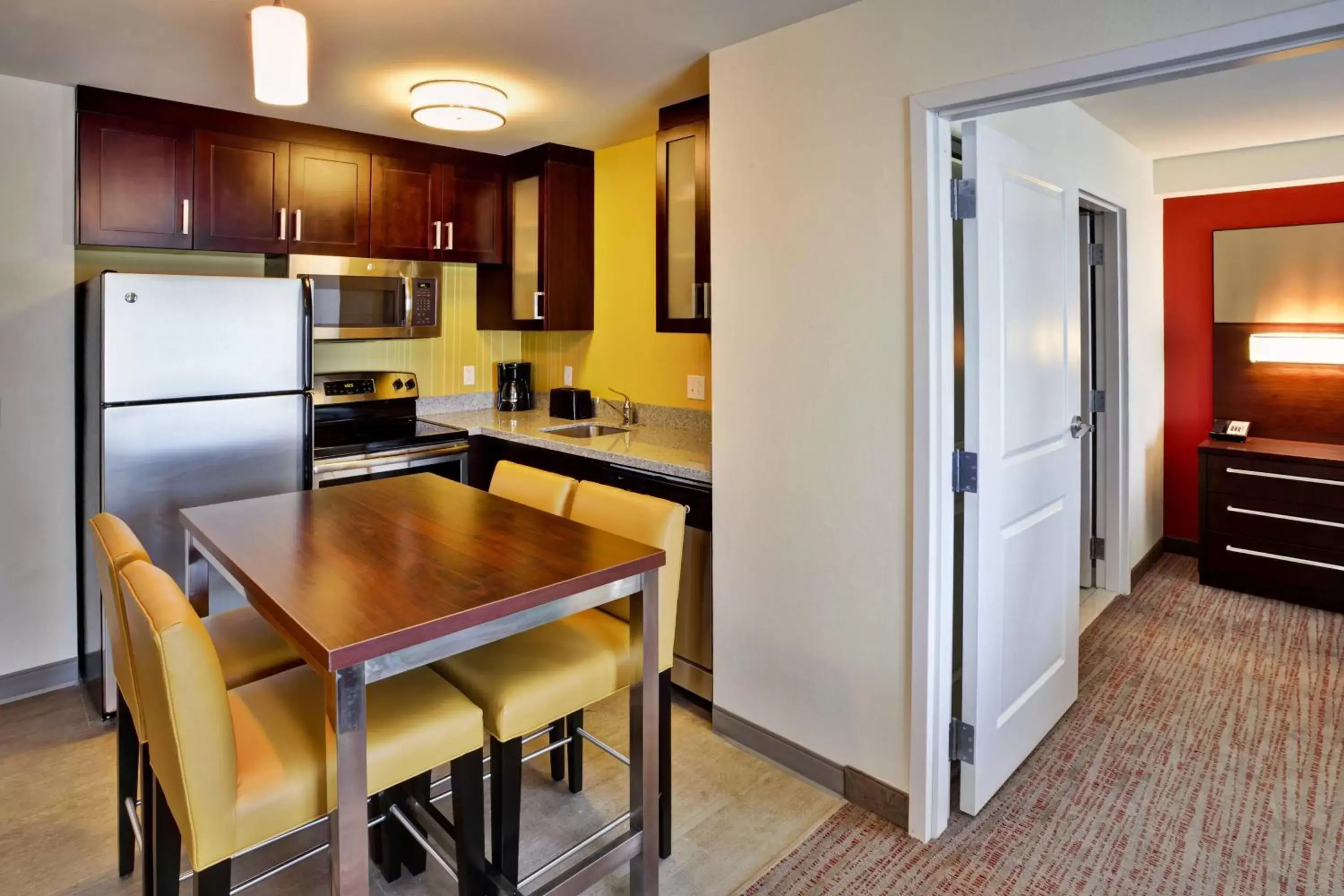 Kitchen or kitchenette, Kitchen/Kitchenette in Residence Inn by Marriott Chicago Wilmette/Skokie