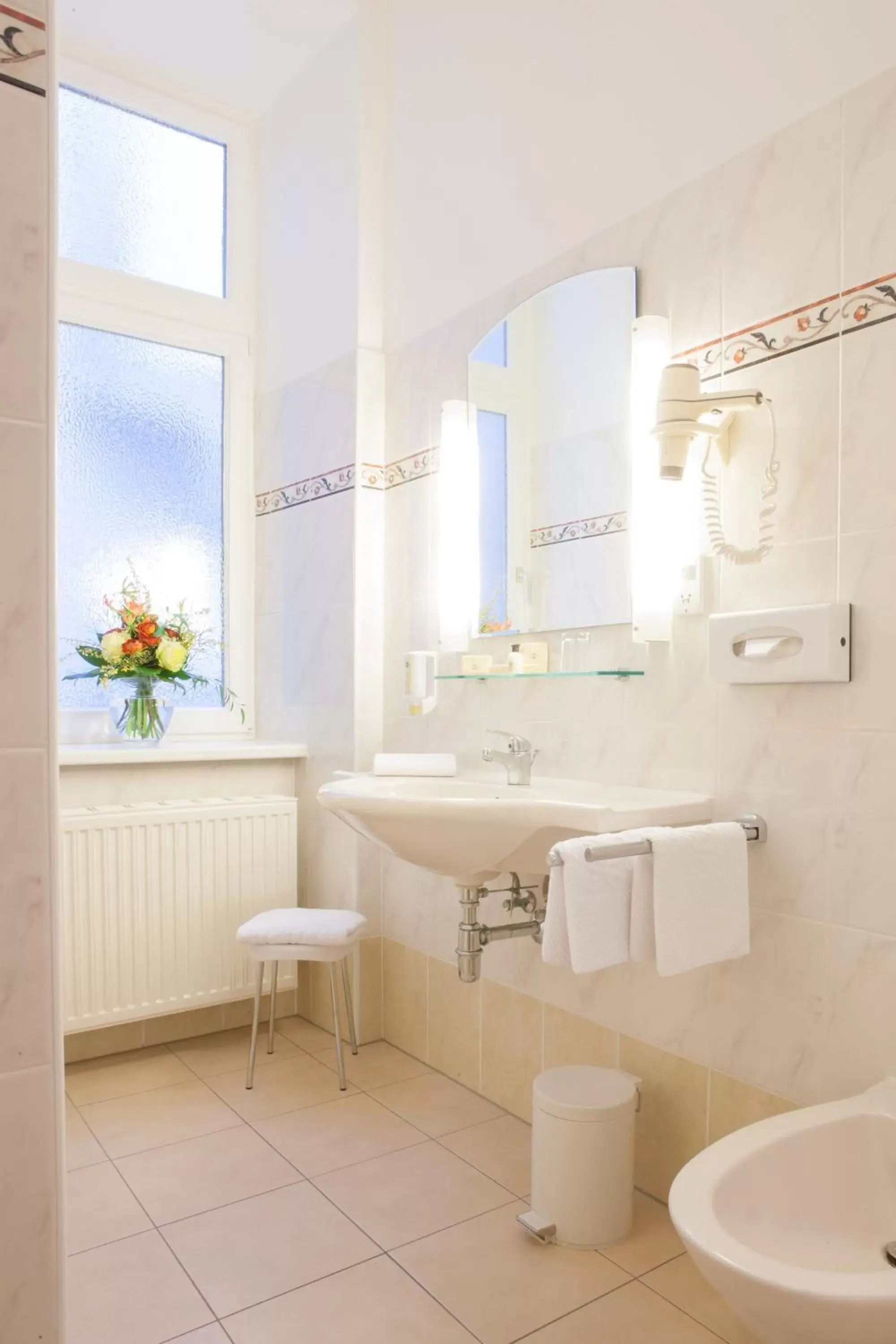 Bathroom in Hotel Kaiserin Elisabeth