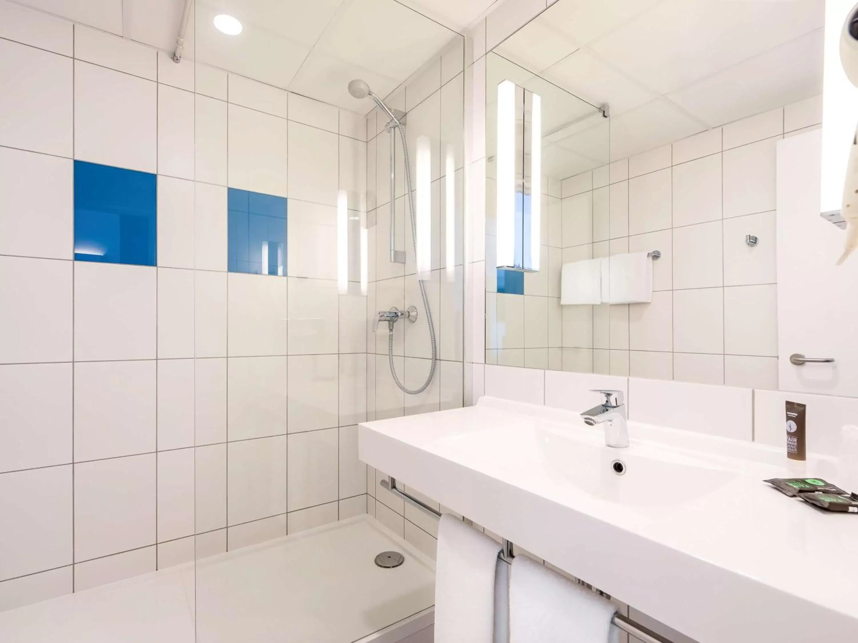 Photo of the whole room, Bathroom in Novotel Wrocław City