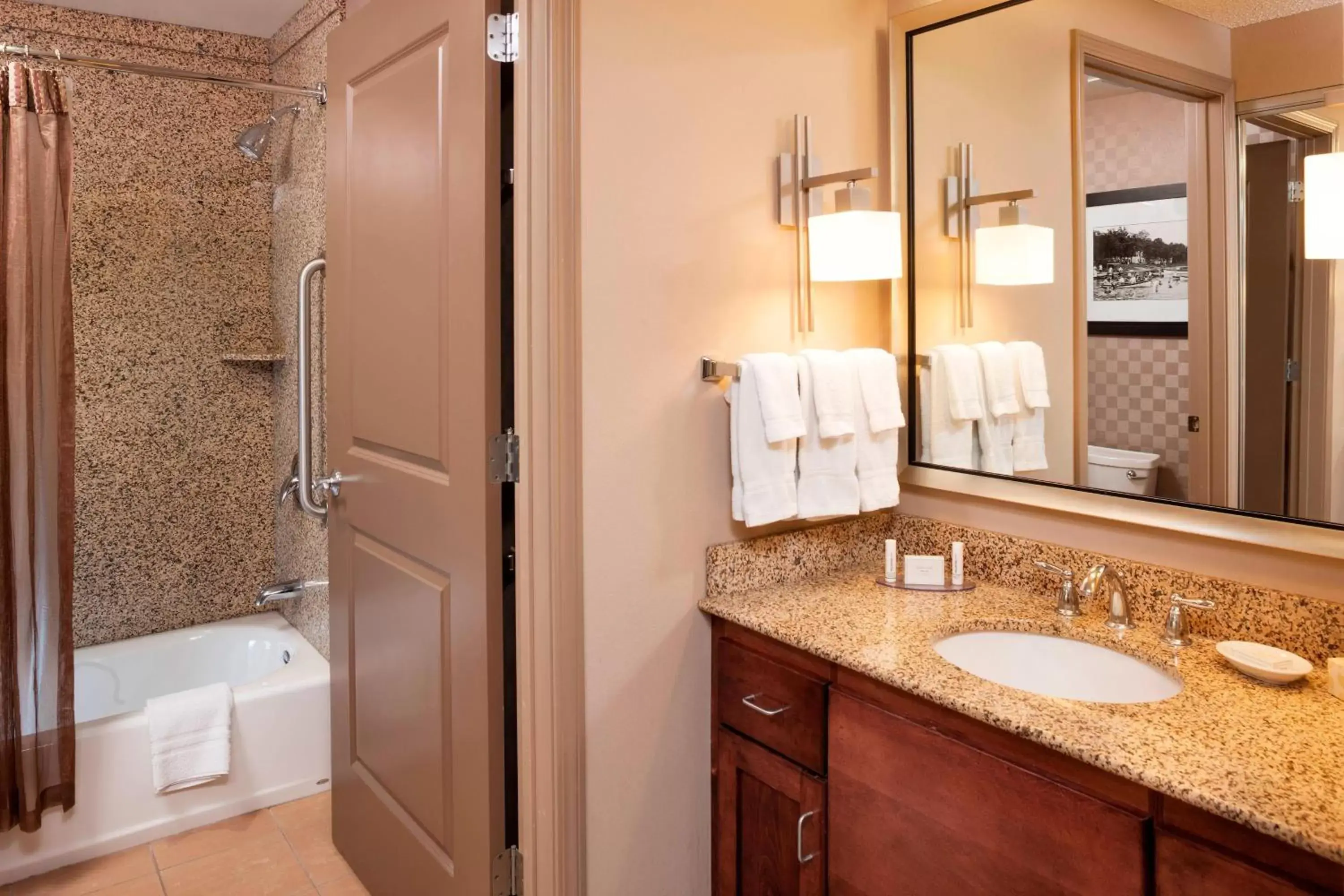 Bathroom in Residence Inn Minneapolis Plymouth