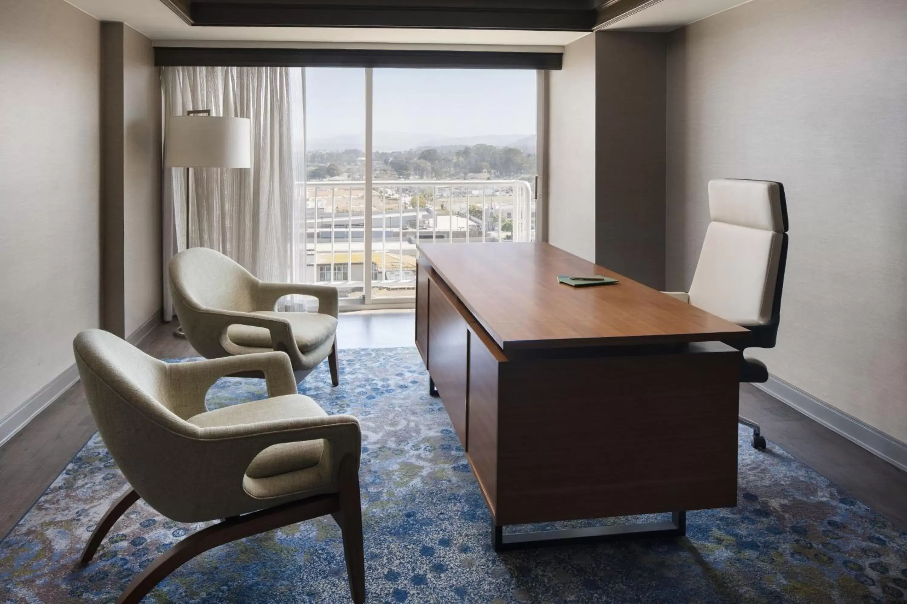 Photo of the whole room, Seating Area in Monterey Marriott