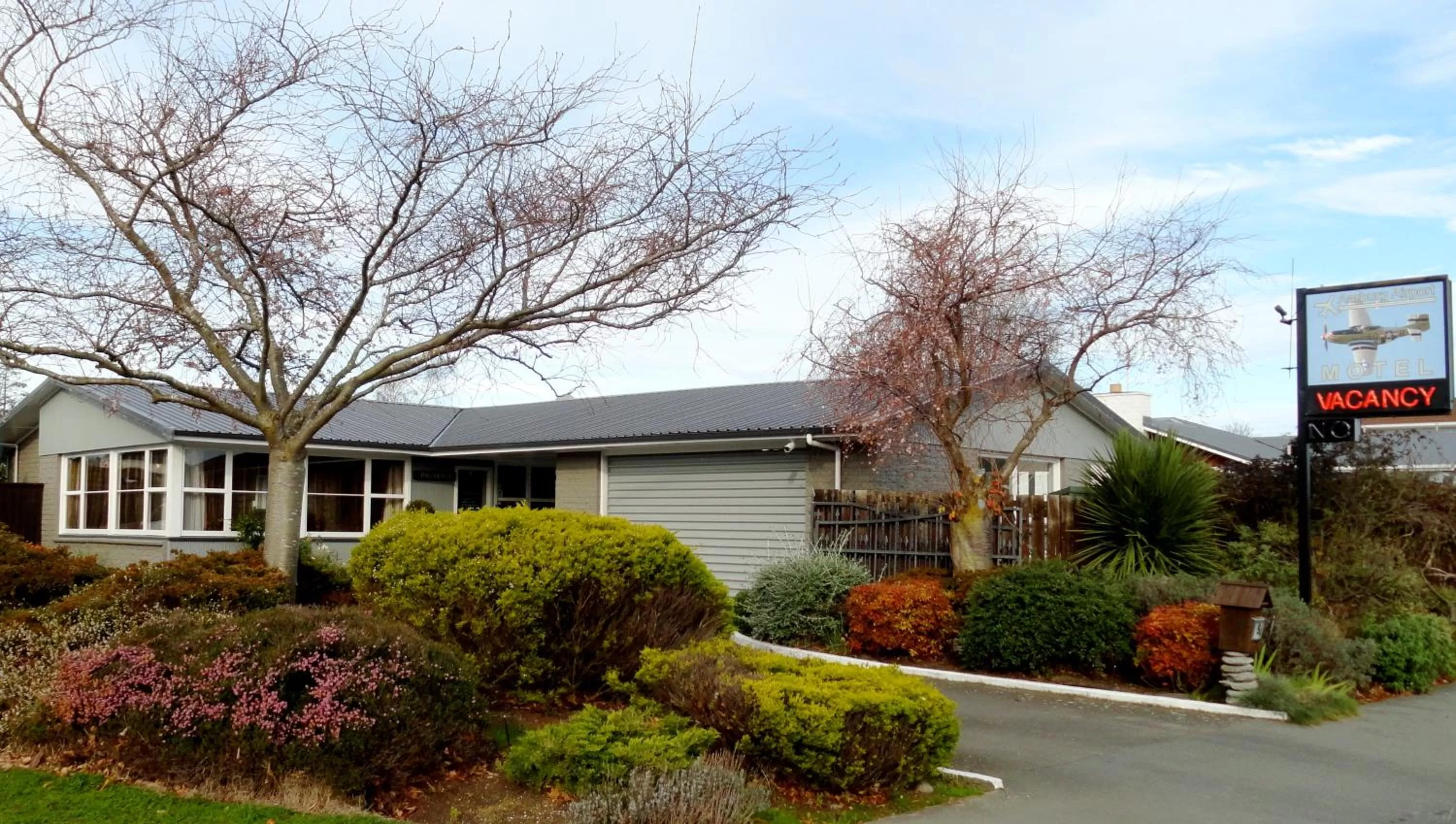 Facade/entrance in Aarburg Airport Motel