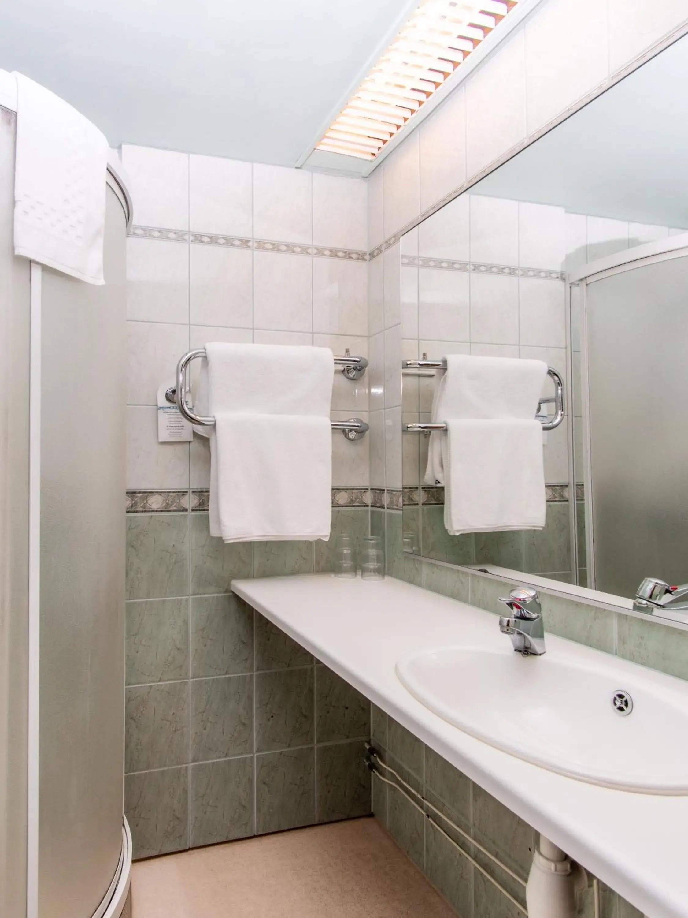 Bathroom in Hotel Jahtihovi