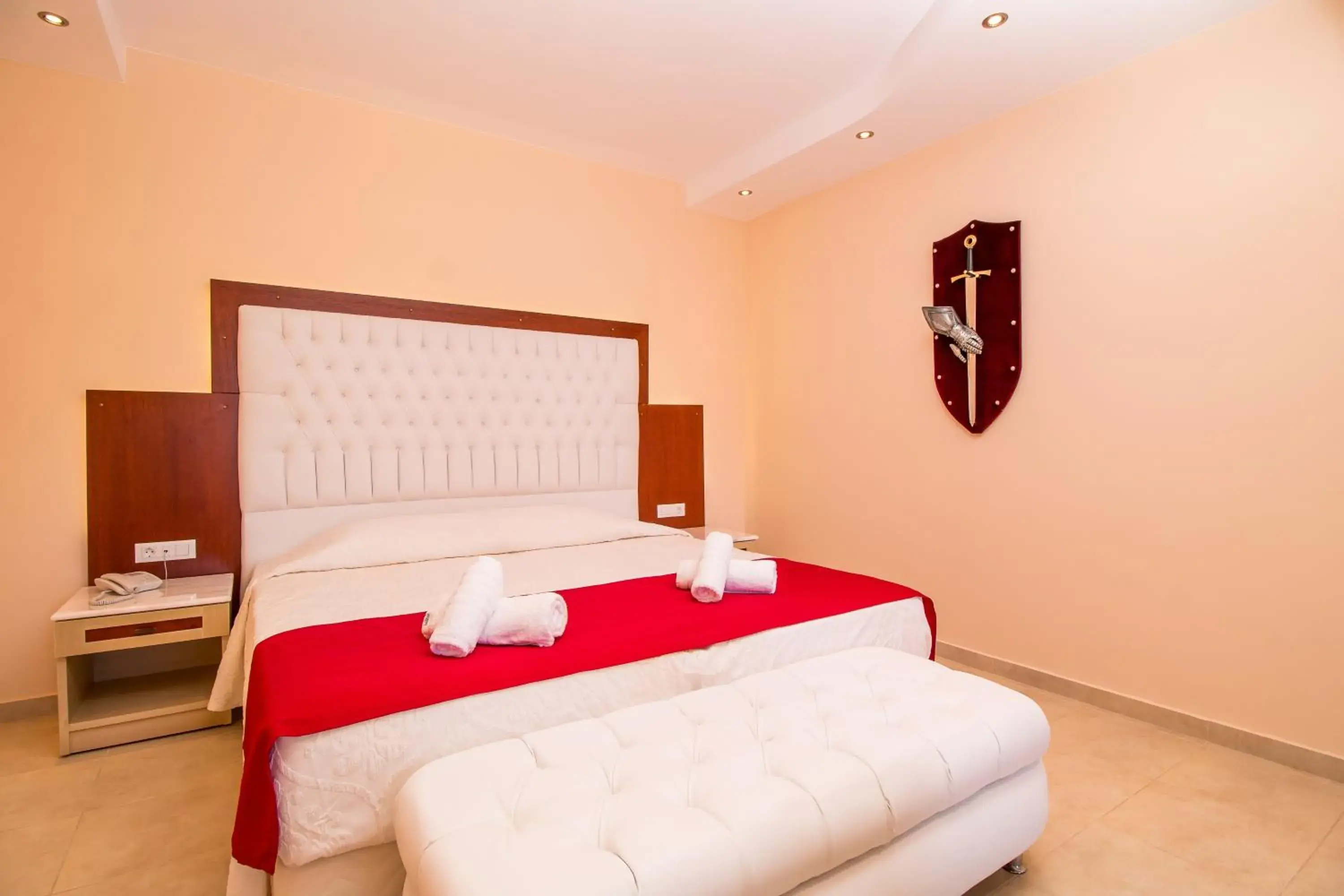 Bed in Castello Di Cavallieri Suites & Spa - Adults Only