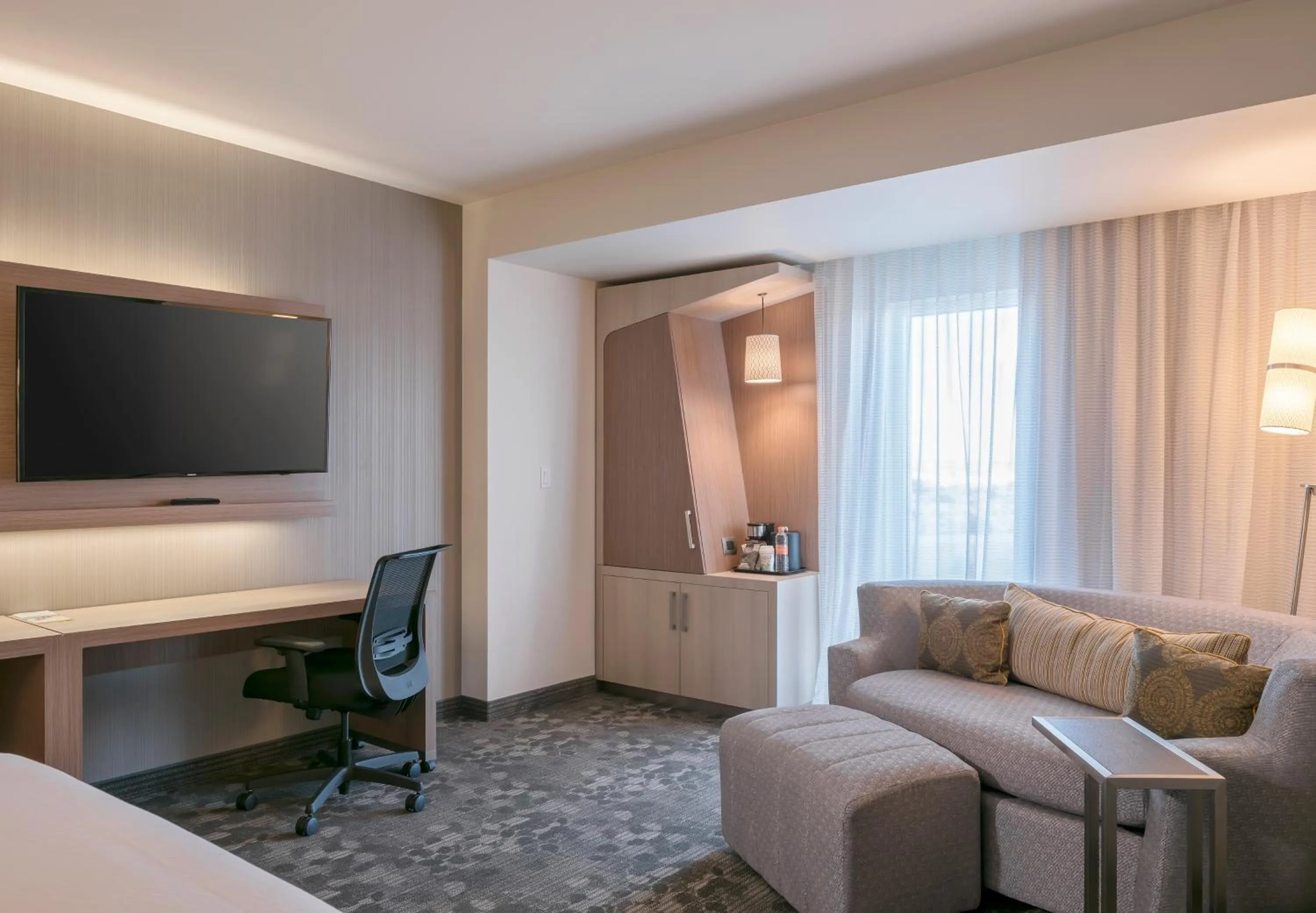 TV and multimedia, Bed in Courtyard by Marriott Ciudad Juarez