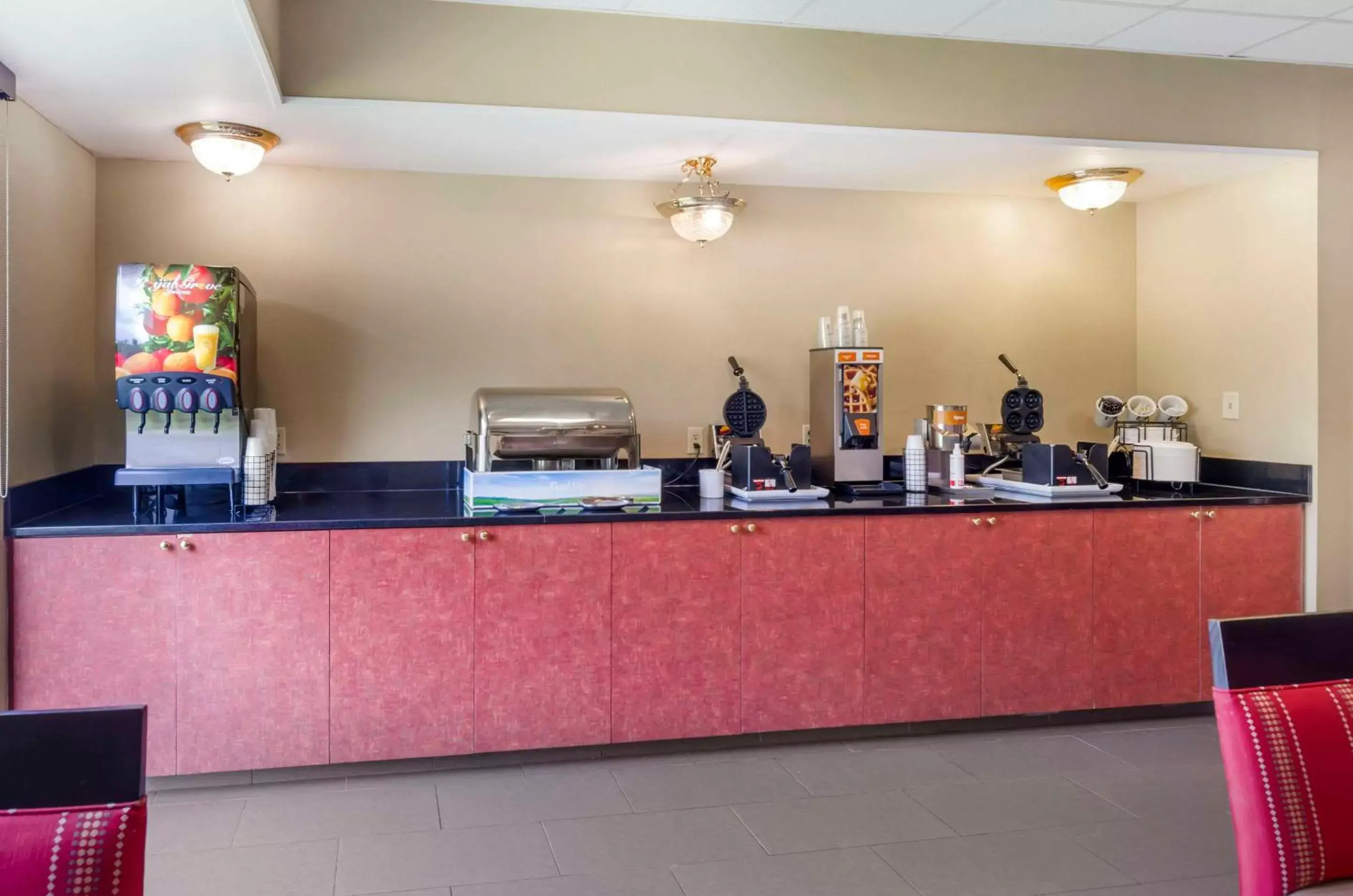 Breakfast, Restaurant/Places to Eat in Comfort Inn & Suites Christiansburg I-81