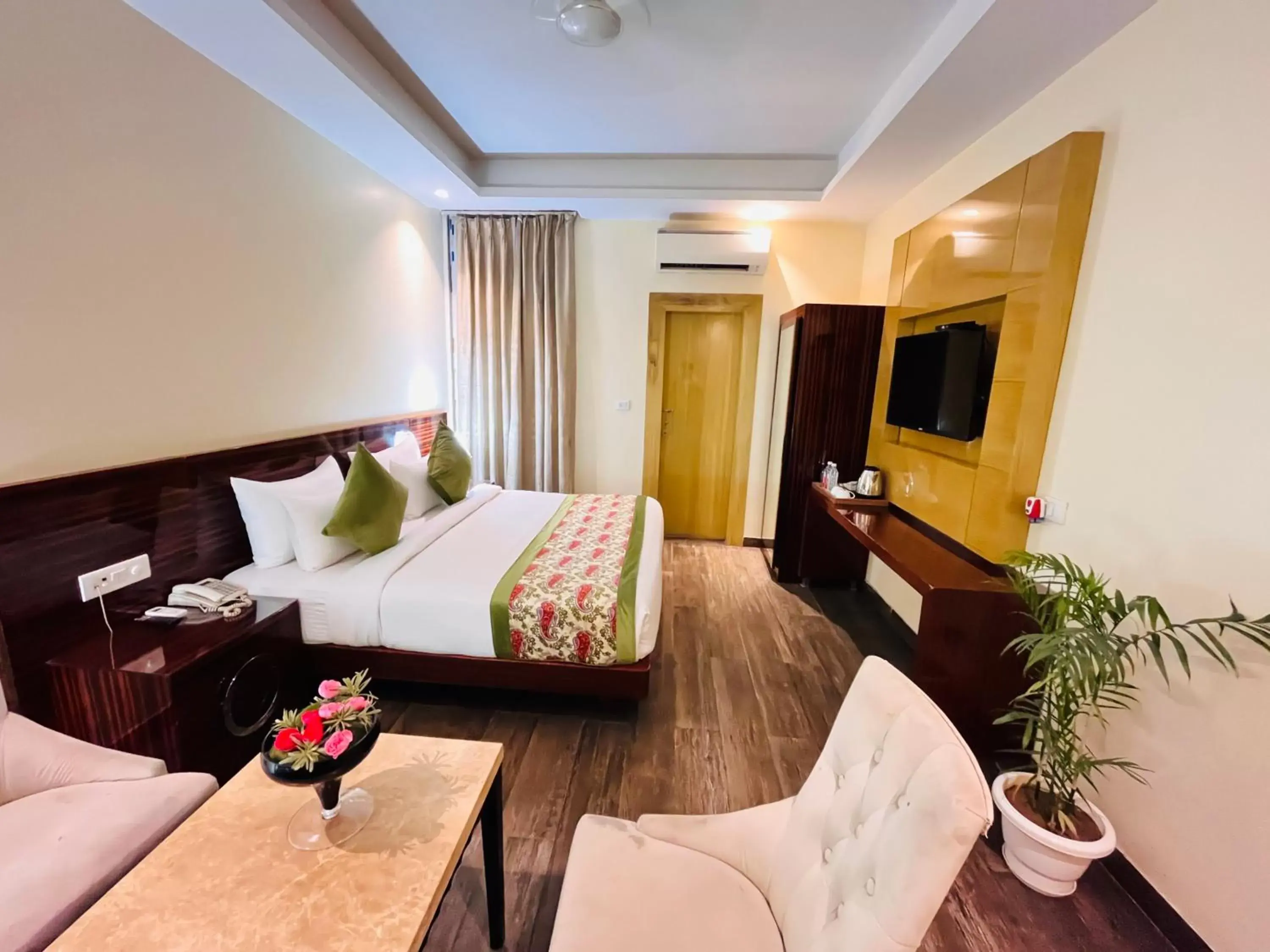 Bed in Hotel Banz - Near Delhi International Airport