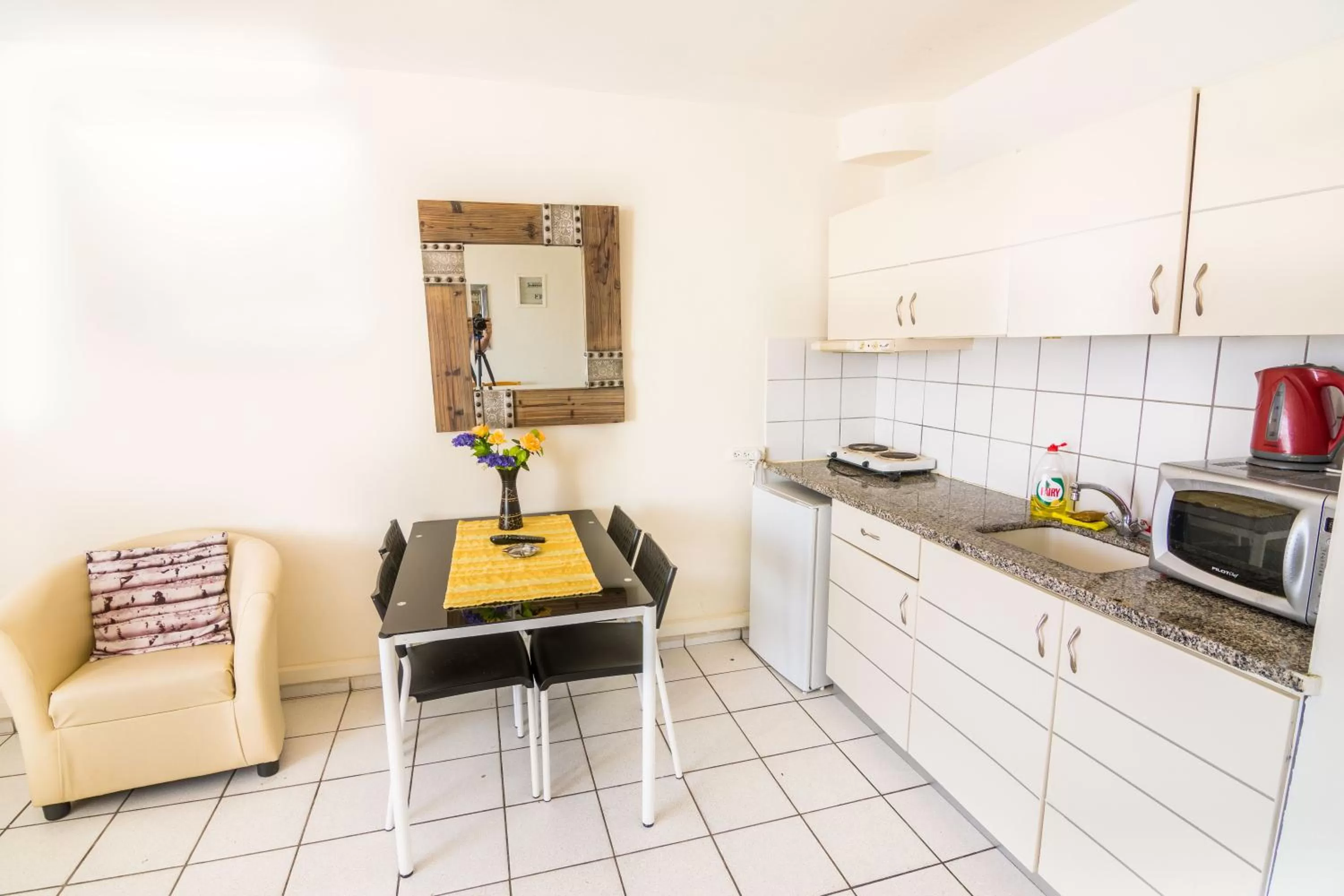 Kitchen or kitchenette, Kitchen/Kitchenette in Lev Eilat Suites