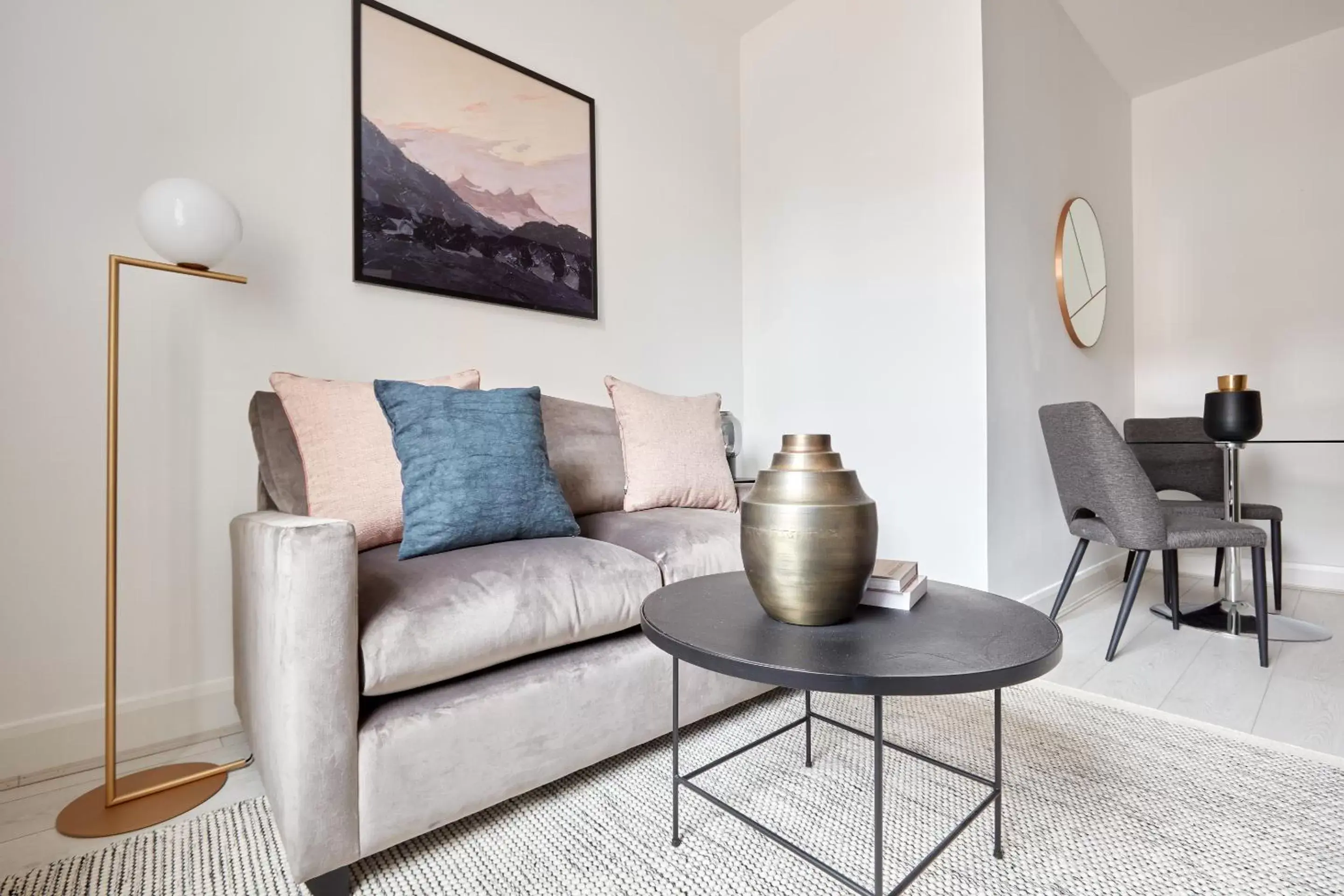 Living room, Seating Area in Sonder Mountjoy Square