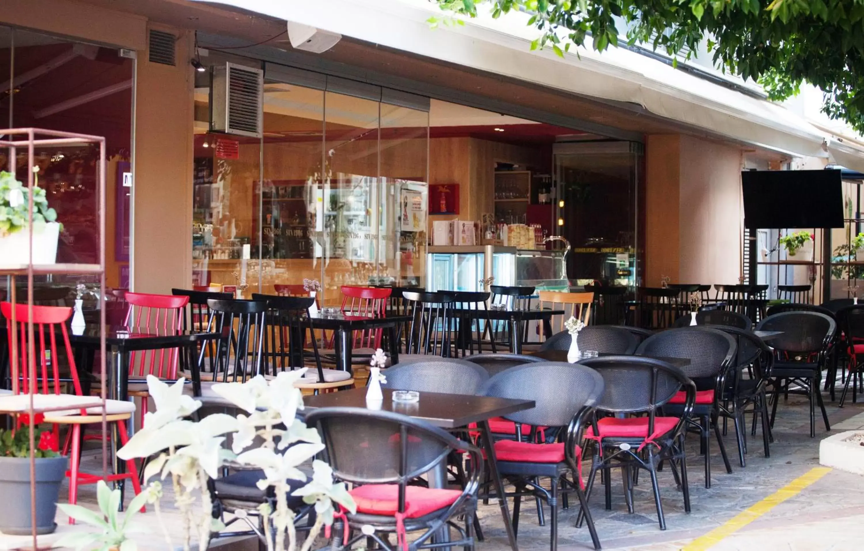 Dining area, Restaurant/Places to Eat in Capsis Astoria Heraklion