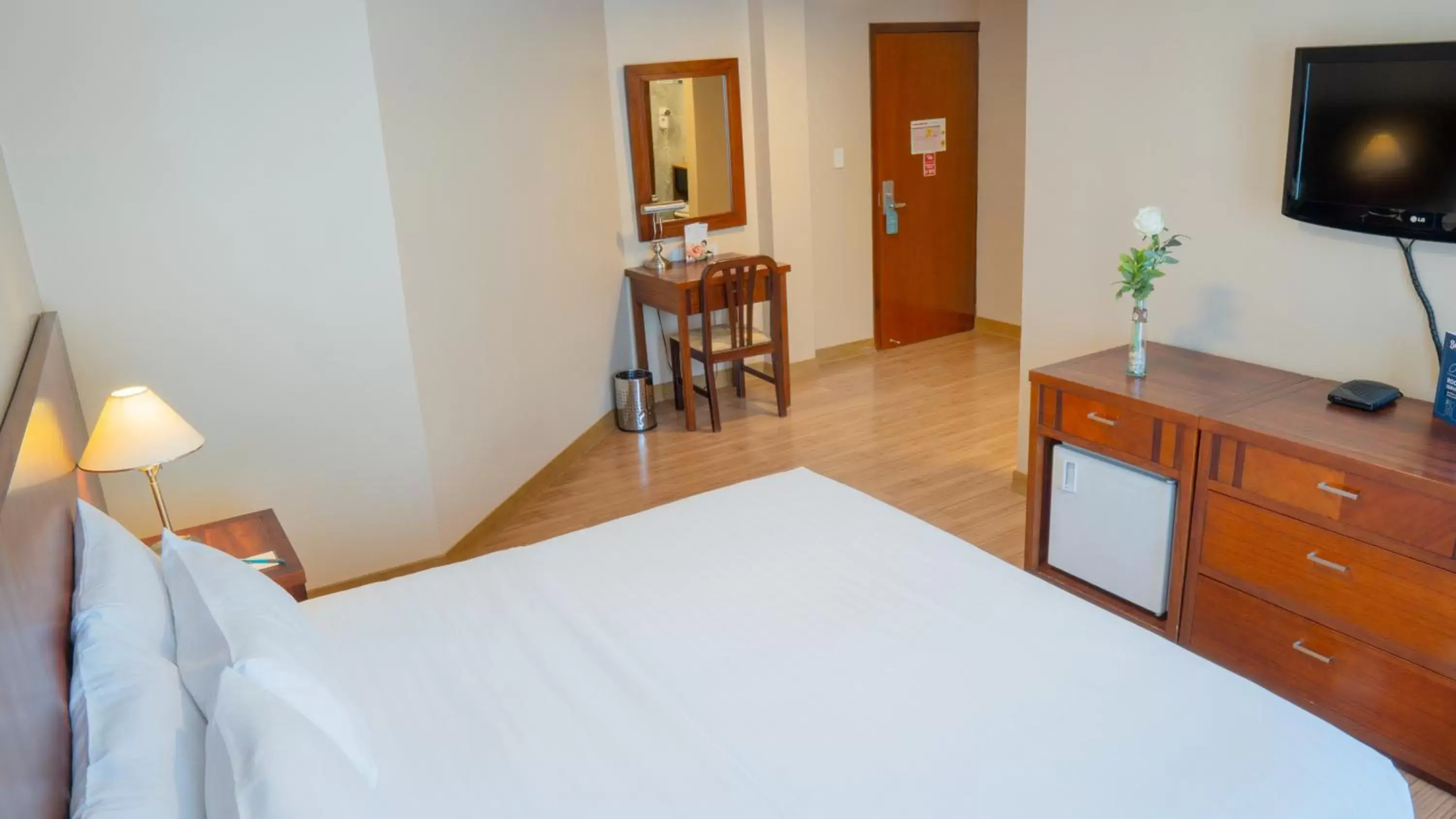 Restaurant/places to eat, Bed in Fenix Hotel Restaurant/places to eat, Bed in Fenix Hotel