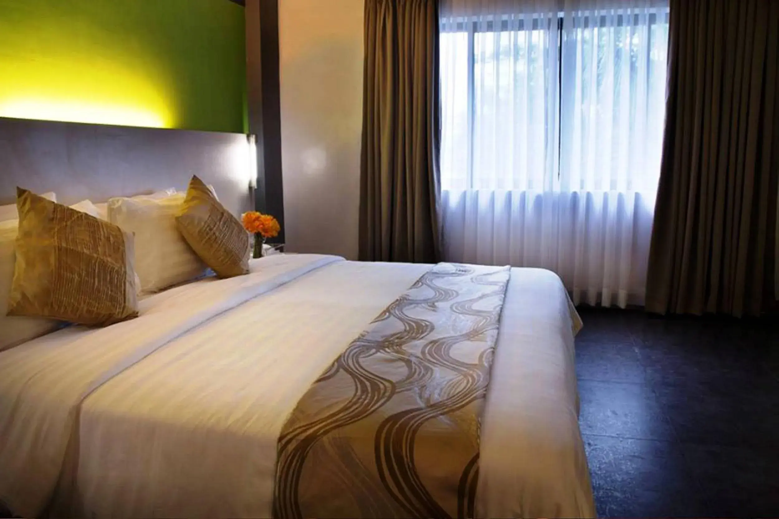 Bed in Pillows Hotel Cebu