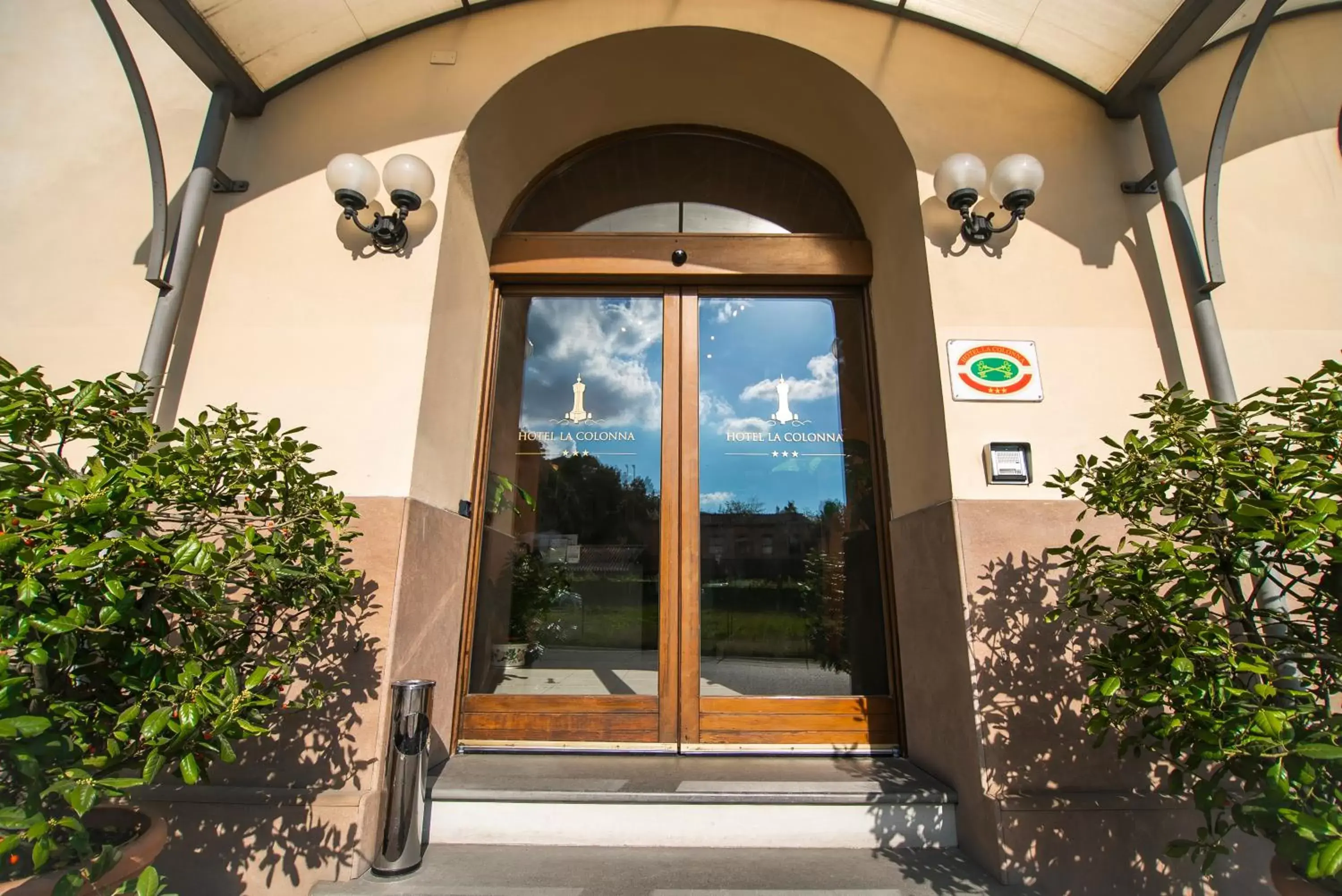 Facade/entrance in Hotel La Colonna