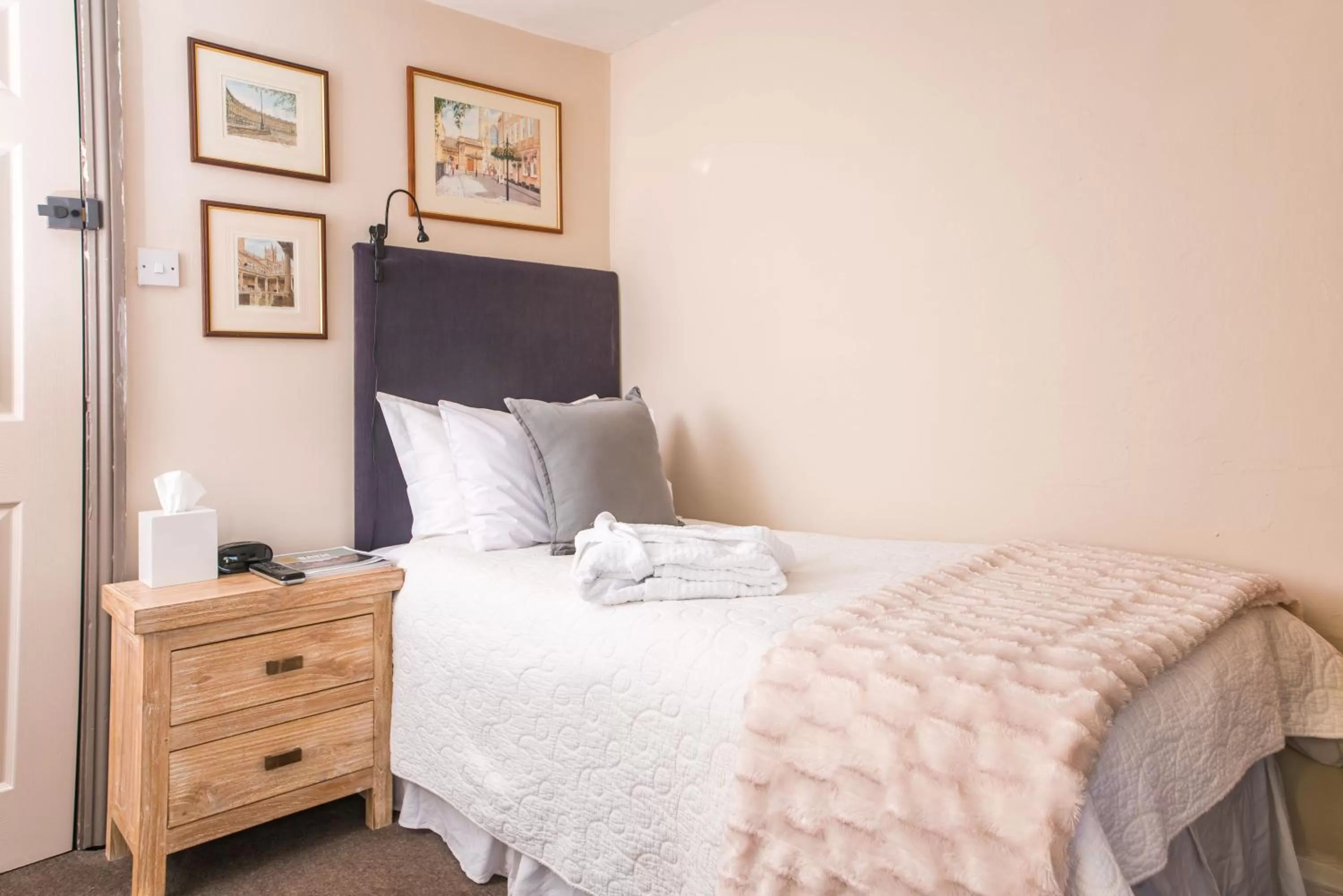 The Henry Guest House