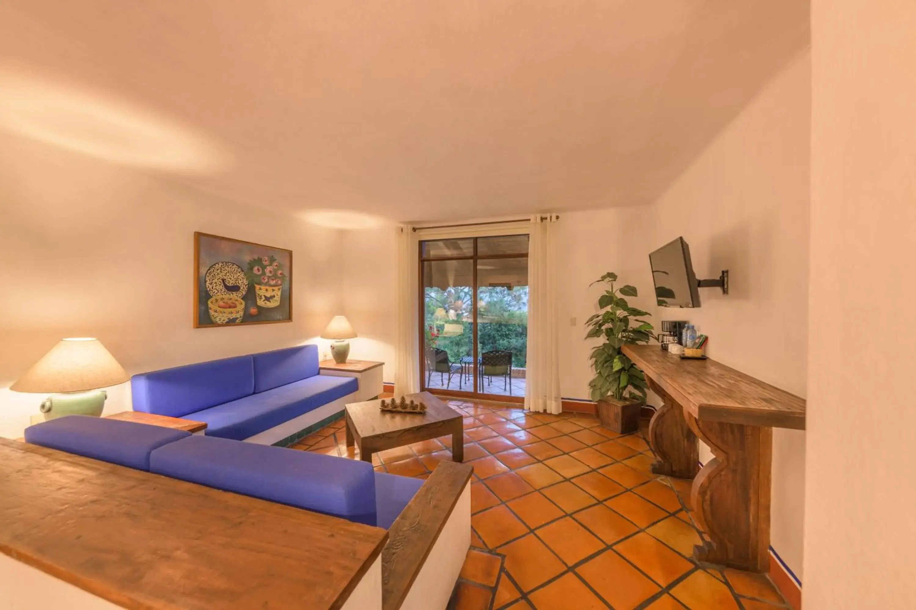 Living room, Bed in Tapalpa Country Club Hotel Living room, Bed in Tapalpa Country Club Hotel