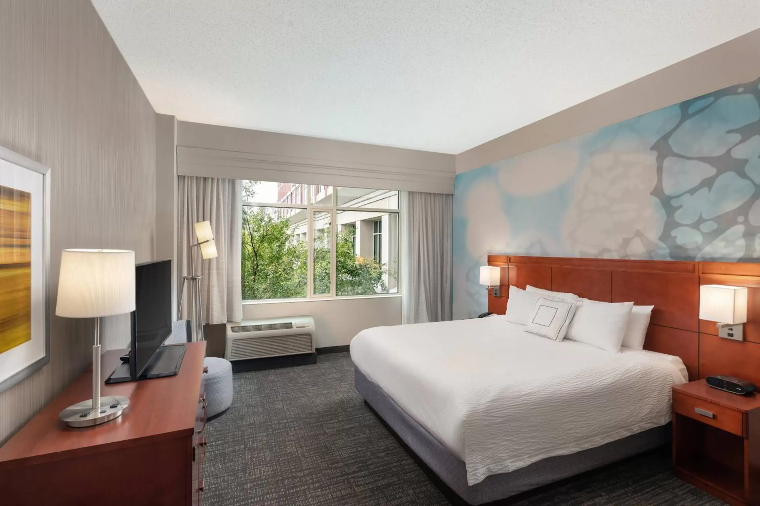 Bedroom, Bed in Courtyard by Marriott Greenville Downtown