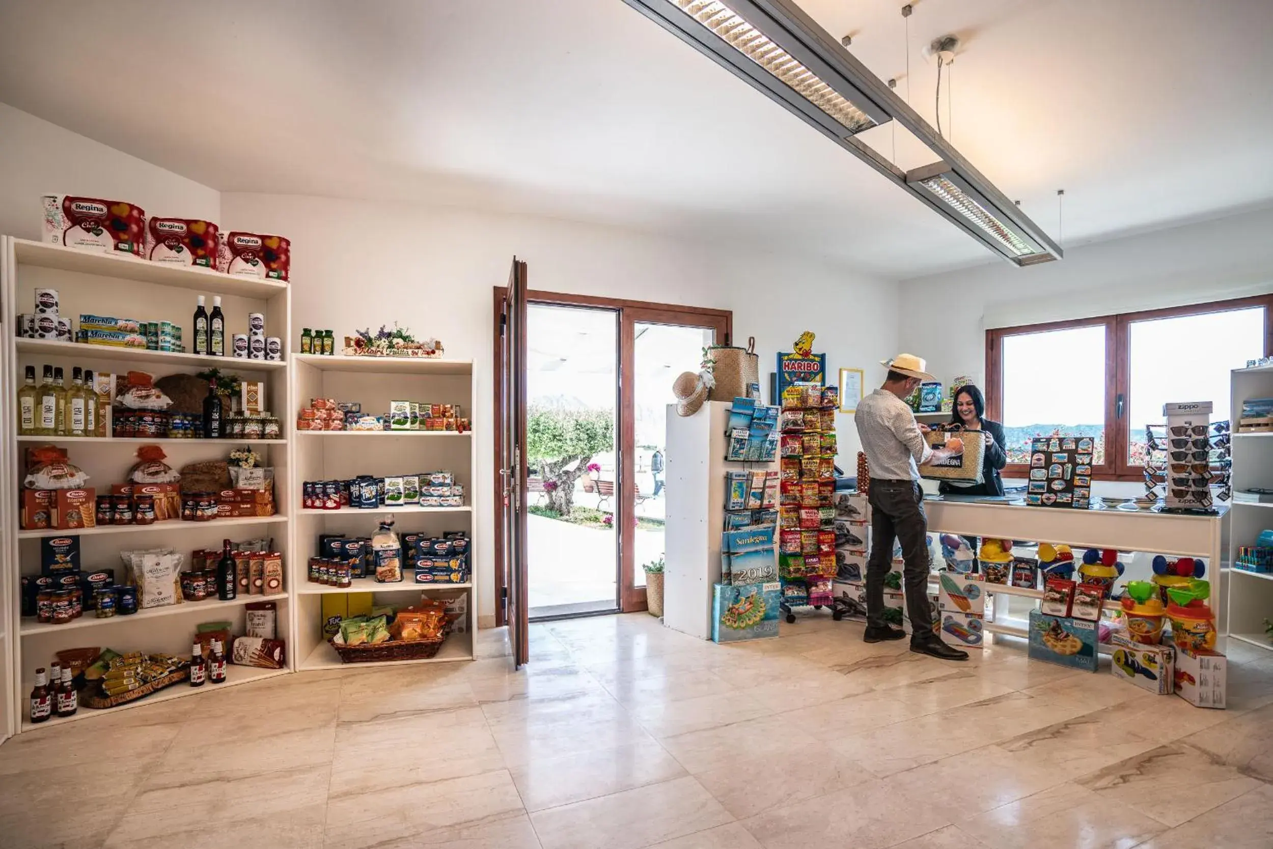 On-site shops, Supermarket/Shops in Grande Baia Resort & Spa