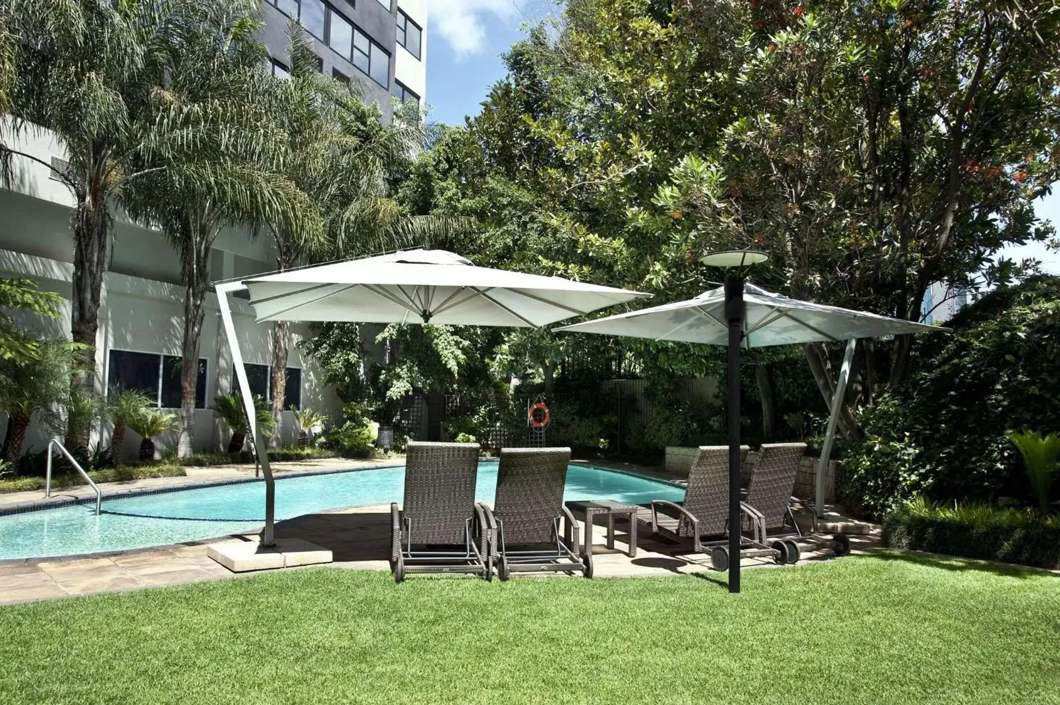 Pool view, Swimming Pool in Garden Court Milpark