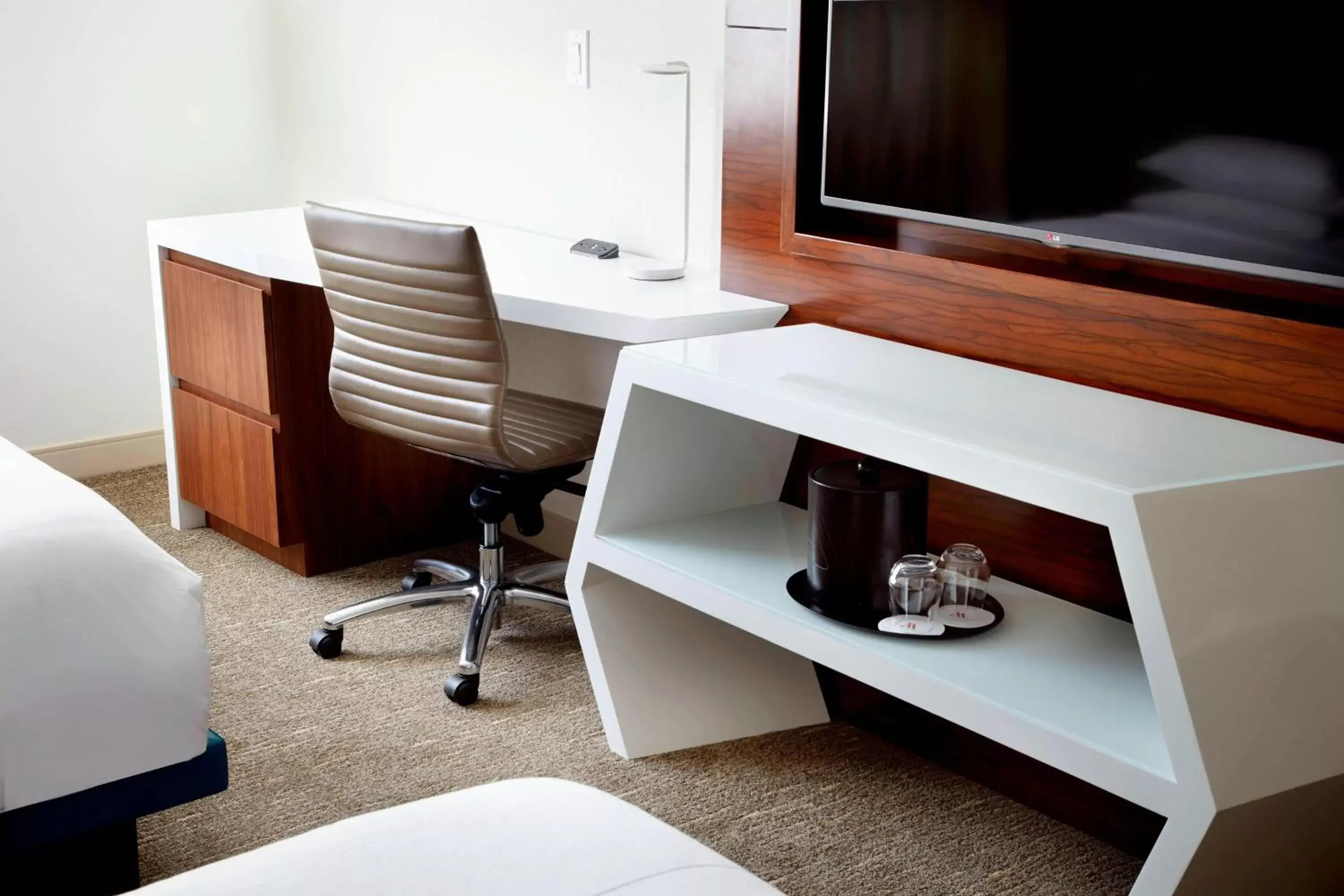 Photo of the whole room, TV/Entertainment Center in Raleigh Marriott Crabtree Valley