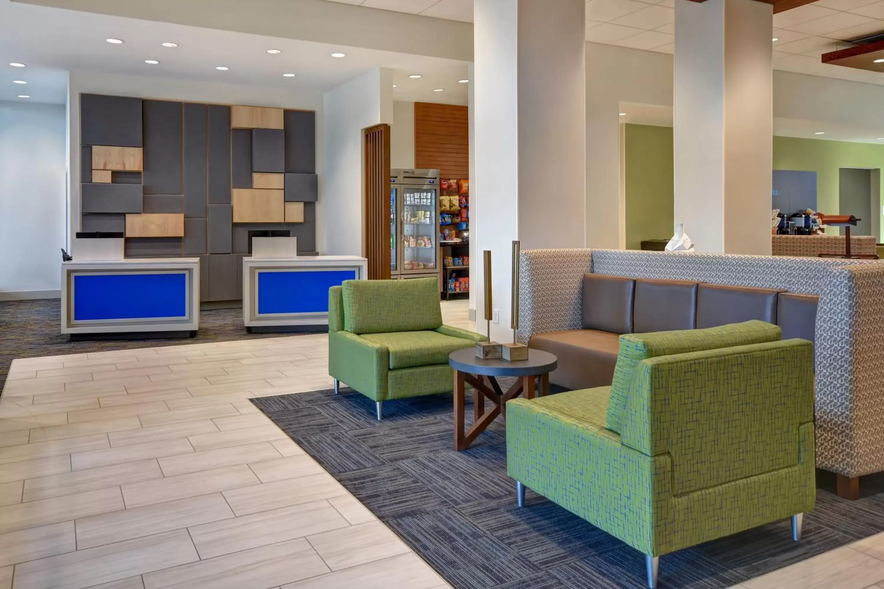 Lobby or reception, Lobby/Reception in Holiday Inn Express & Suites - Galveston Beach, an IHG Hotel