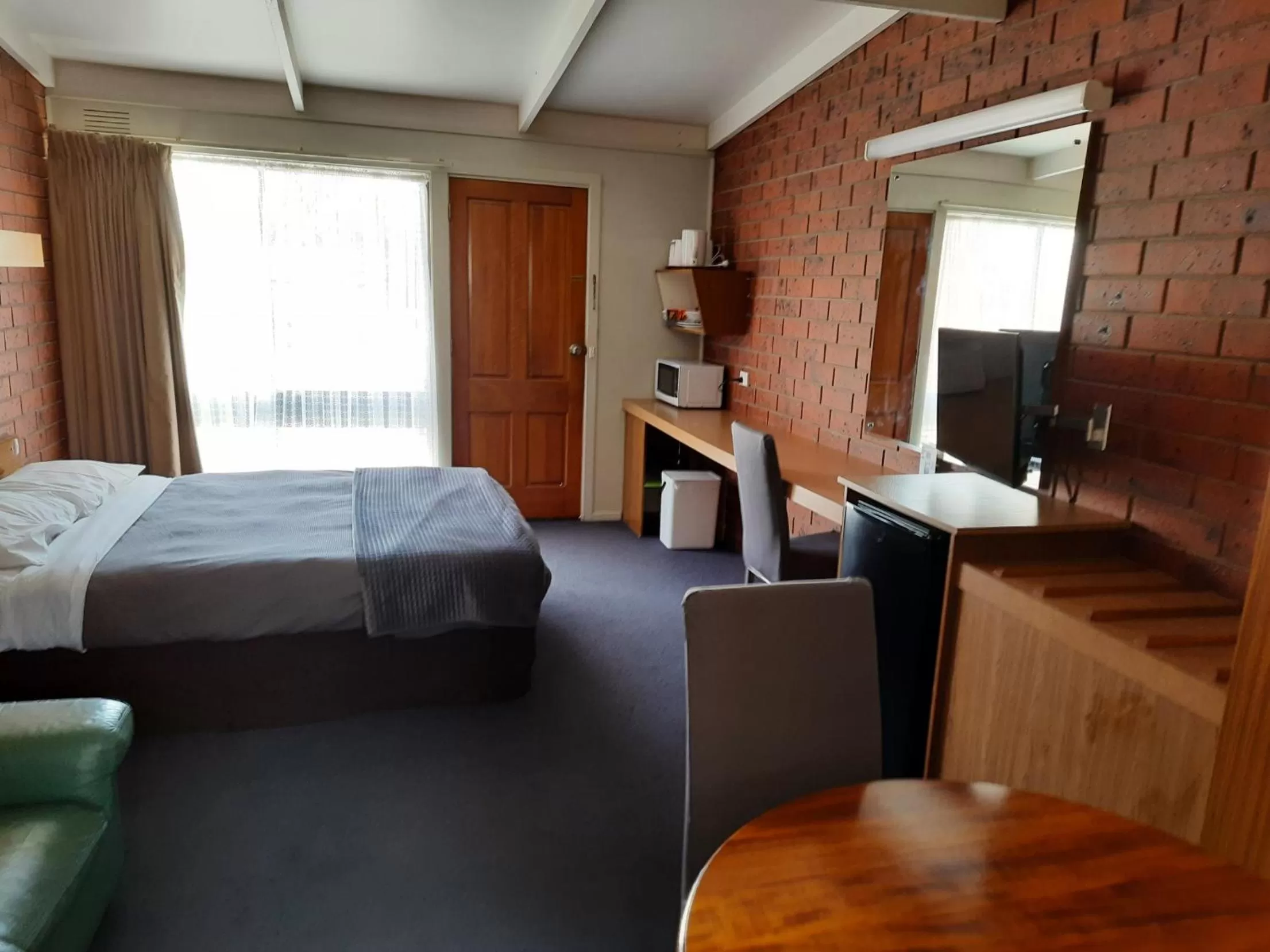 TV and multimedia, Bed in Abbotswood Motor Inn