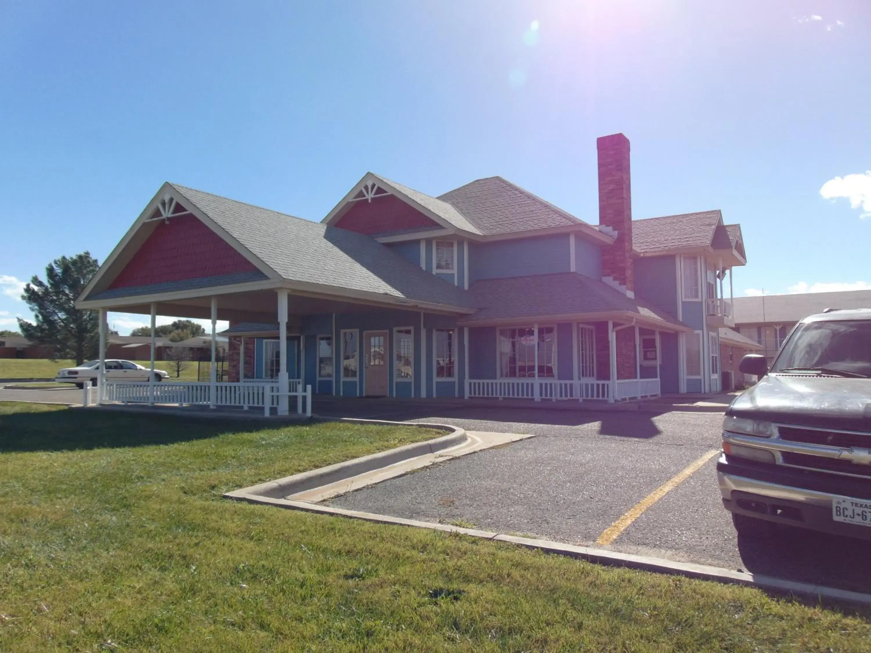 Property Building in Heritage House Inn