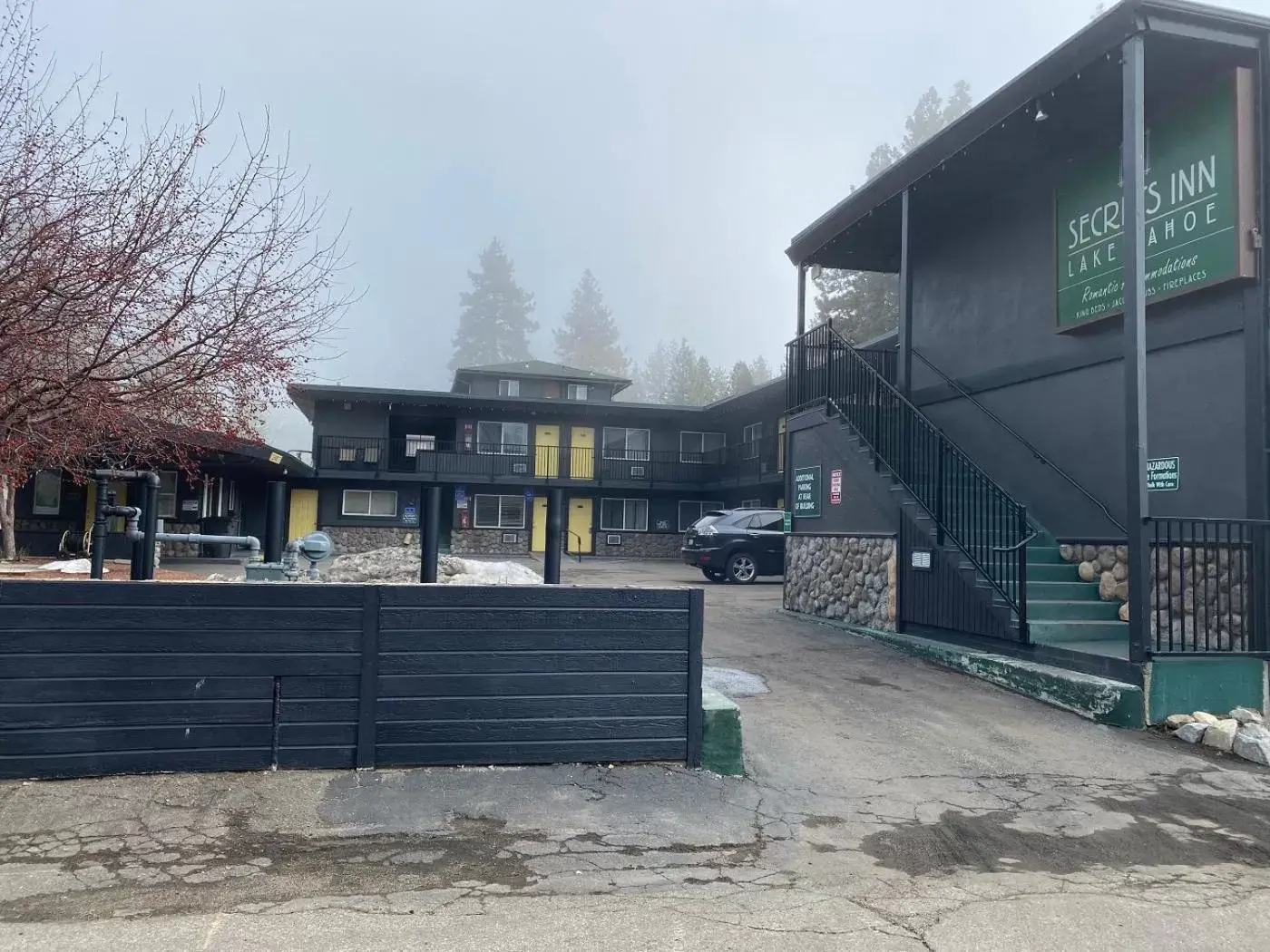 Facade/entrance in Secrets Inn Lake Tahoe Facade/entrance in Secrets Inn Lake Tahoe