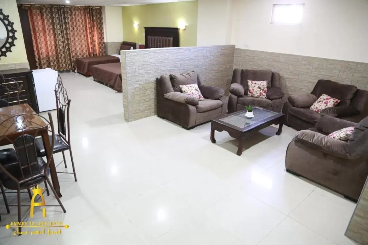 Living room, Seating Area in Amman Palace Hotel