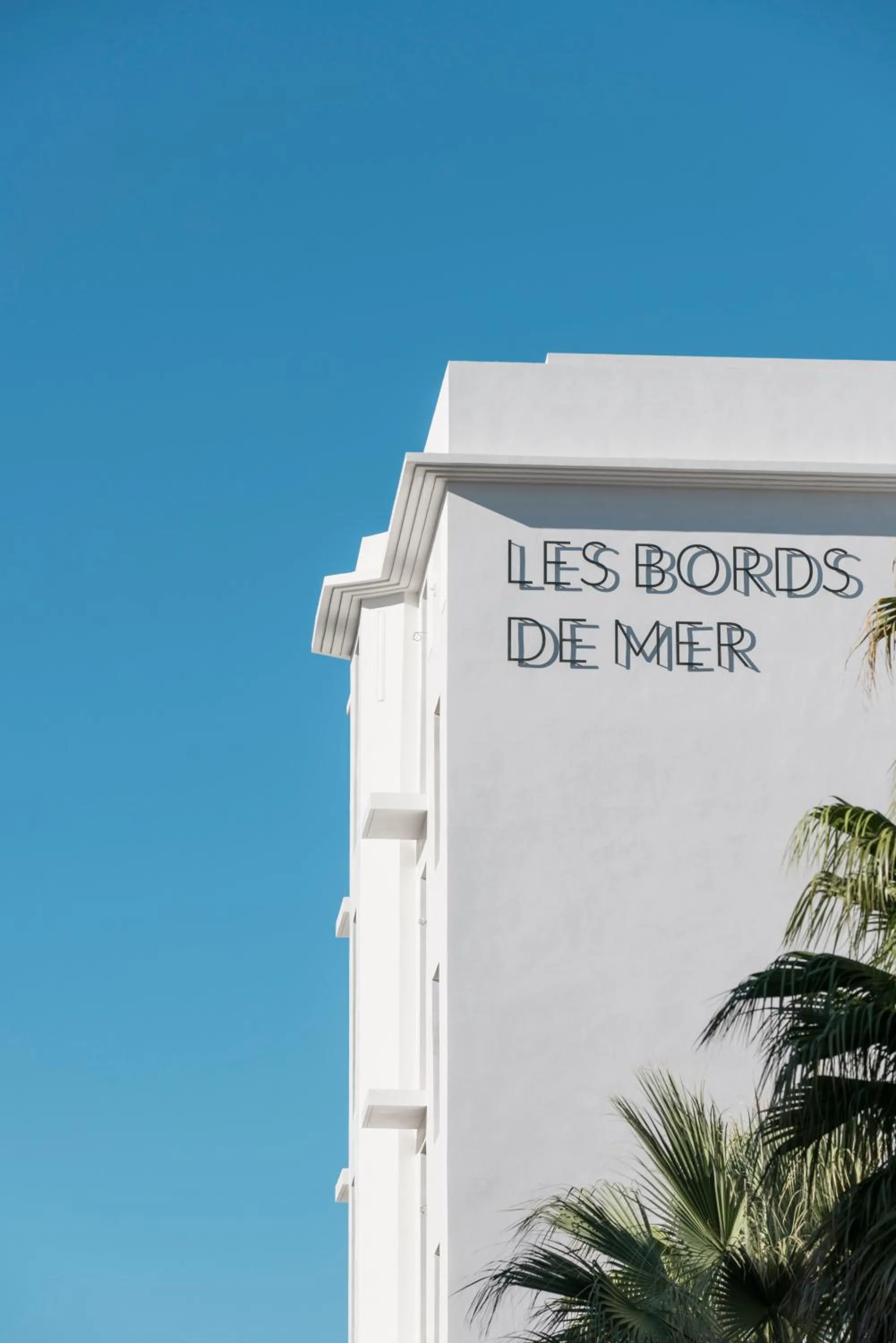 Facade/entrance in Les Bords De Mer
