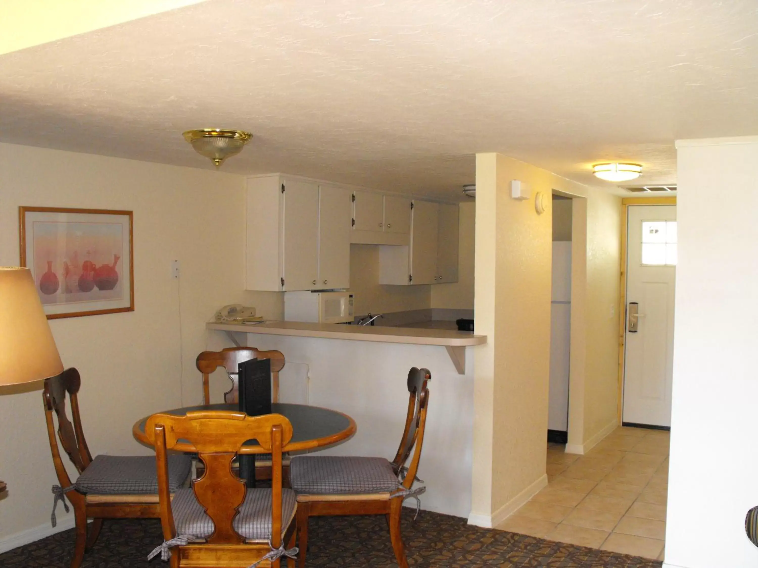 Golfcourse, Kitchen/Kitchenette in Plantation Resort on Crystal River, Ascend Hotel Collection