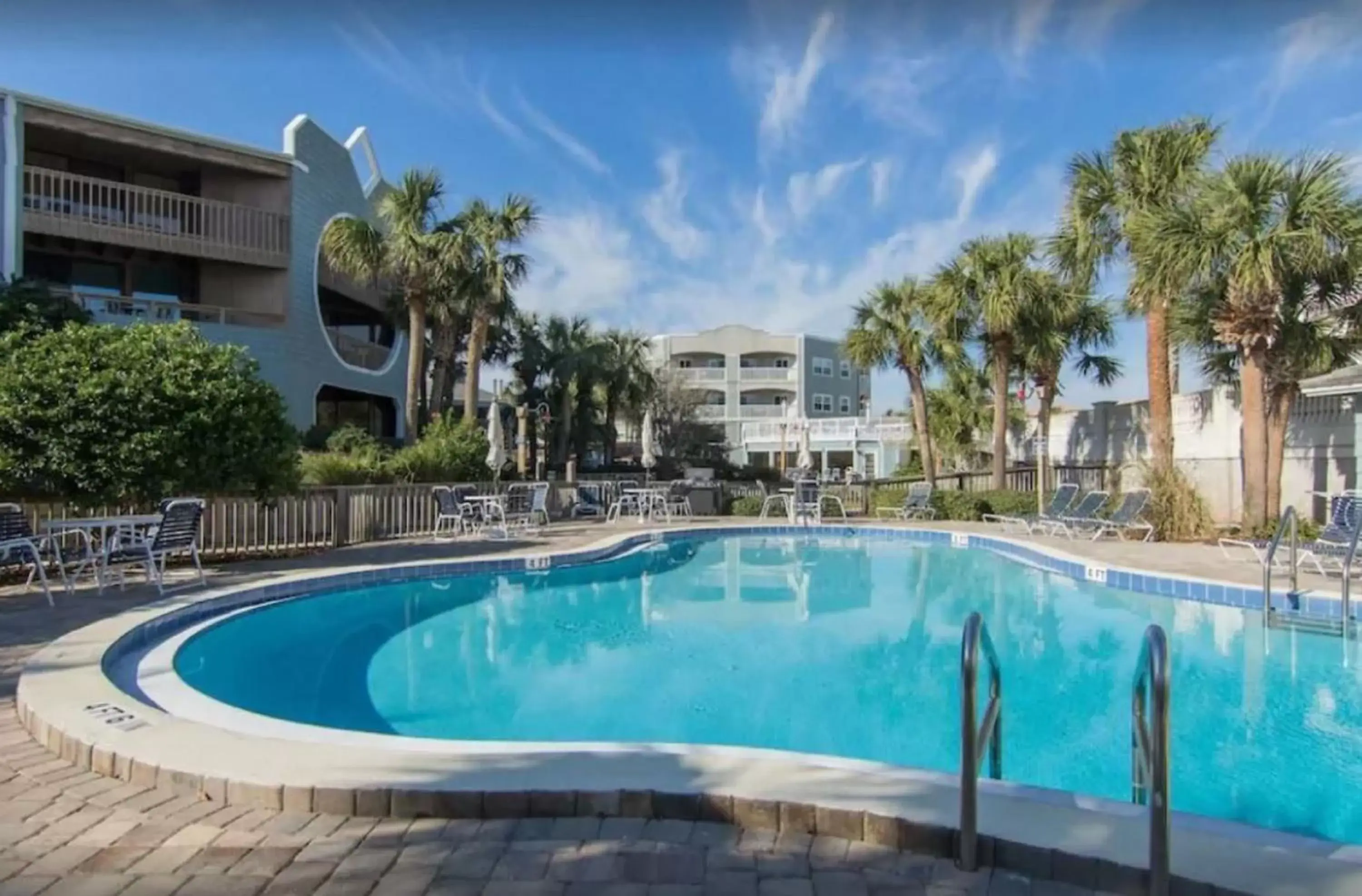 Swimming pool in Hibiscus Oceanfront Resort