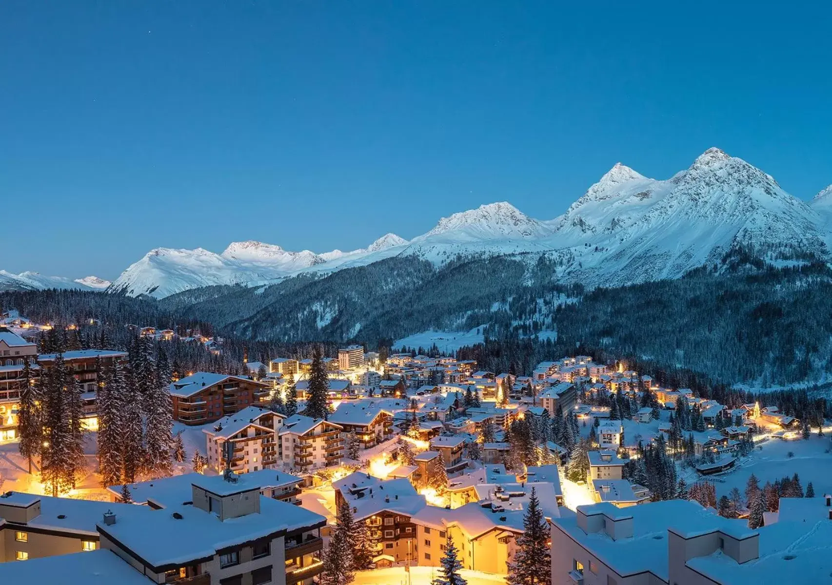 Winter in Arosa Mountain Lodge