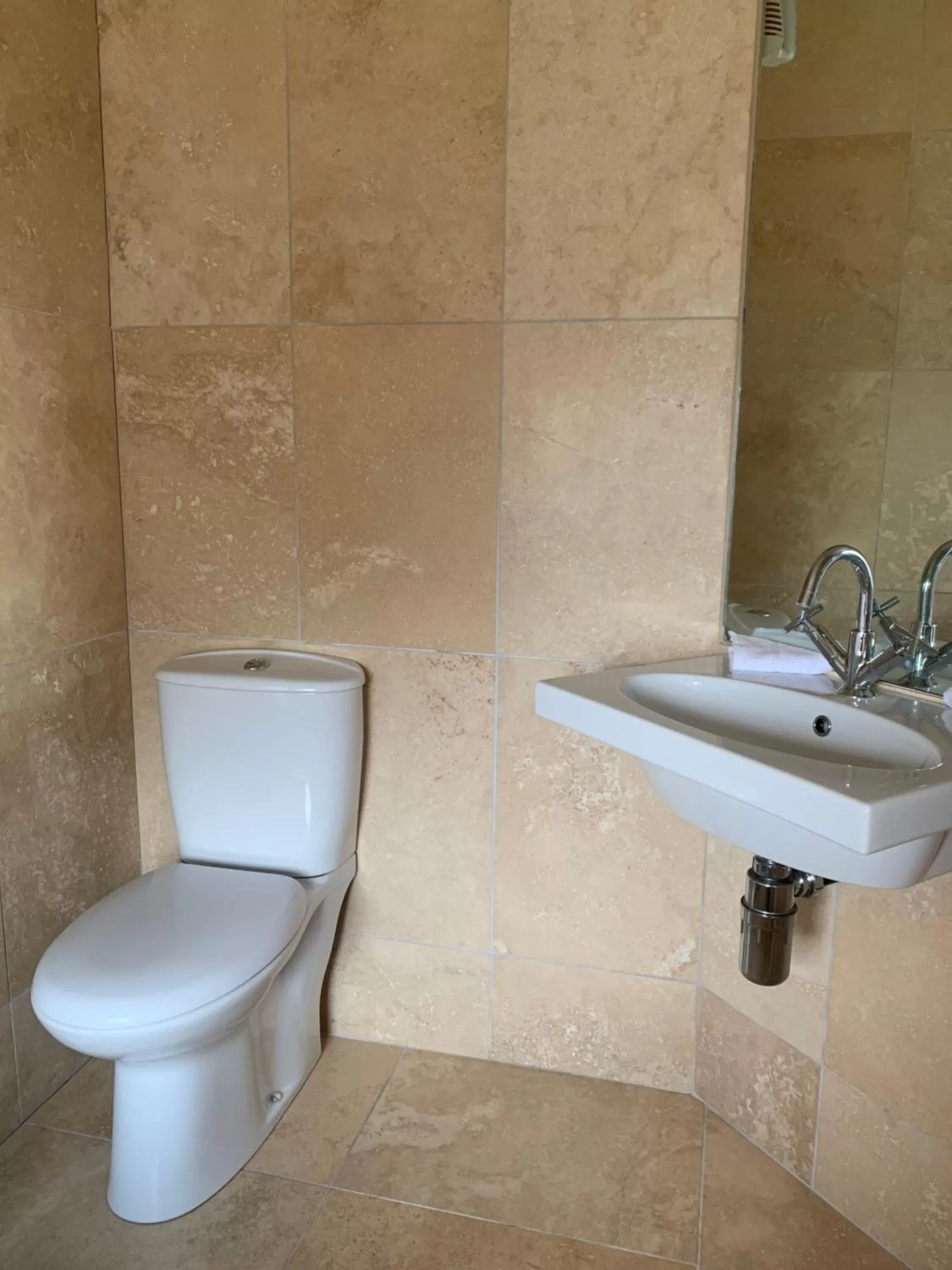 Bathroom in The Weavers Shed