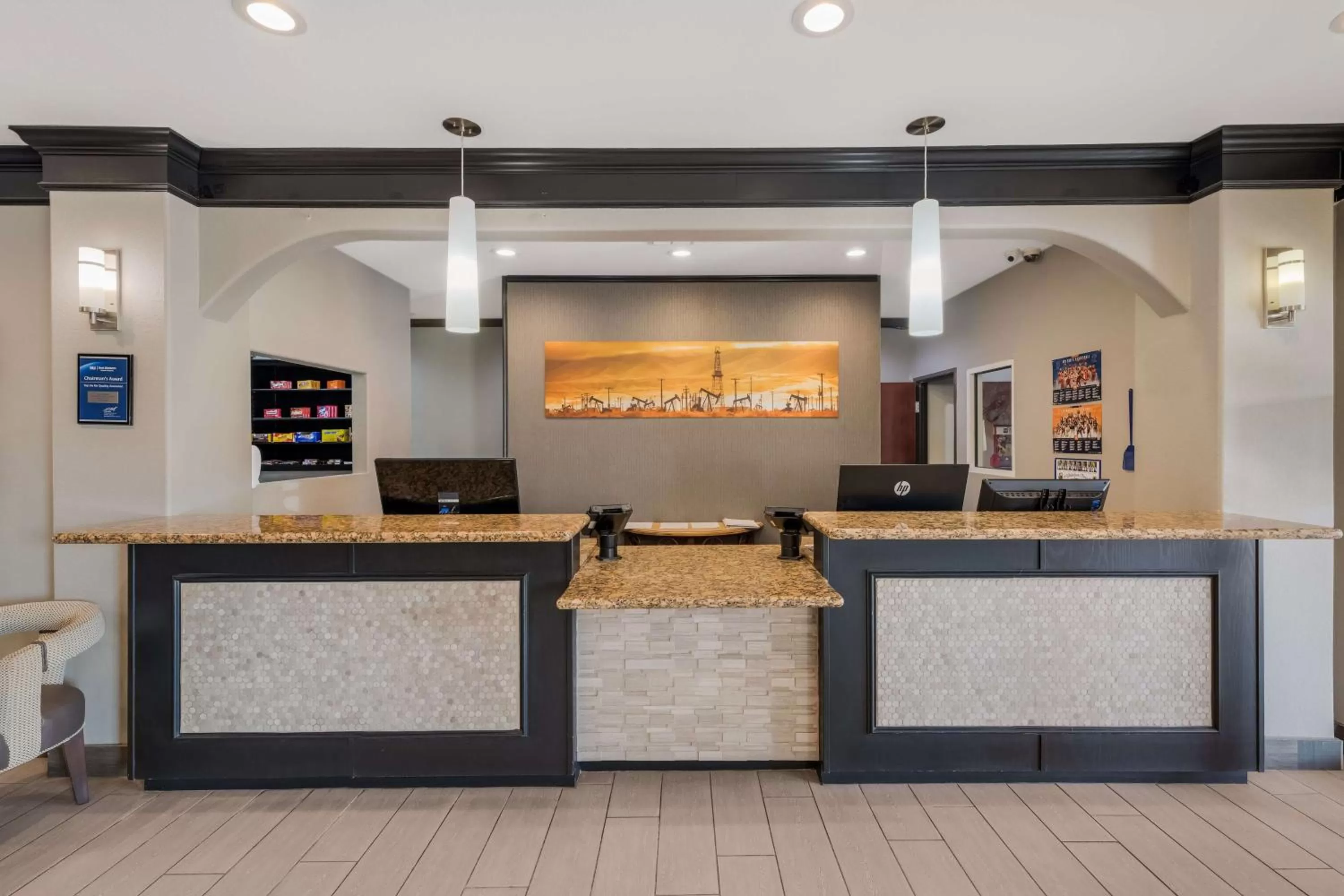 Lobby or reception in Best Western South Plains Inn & Suites