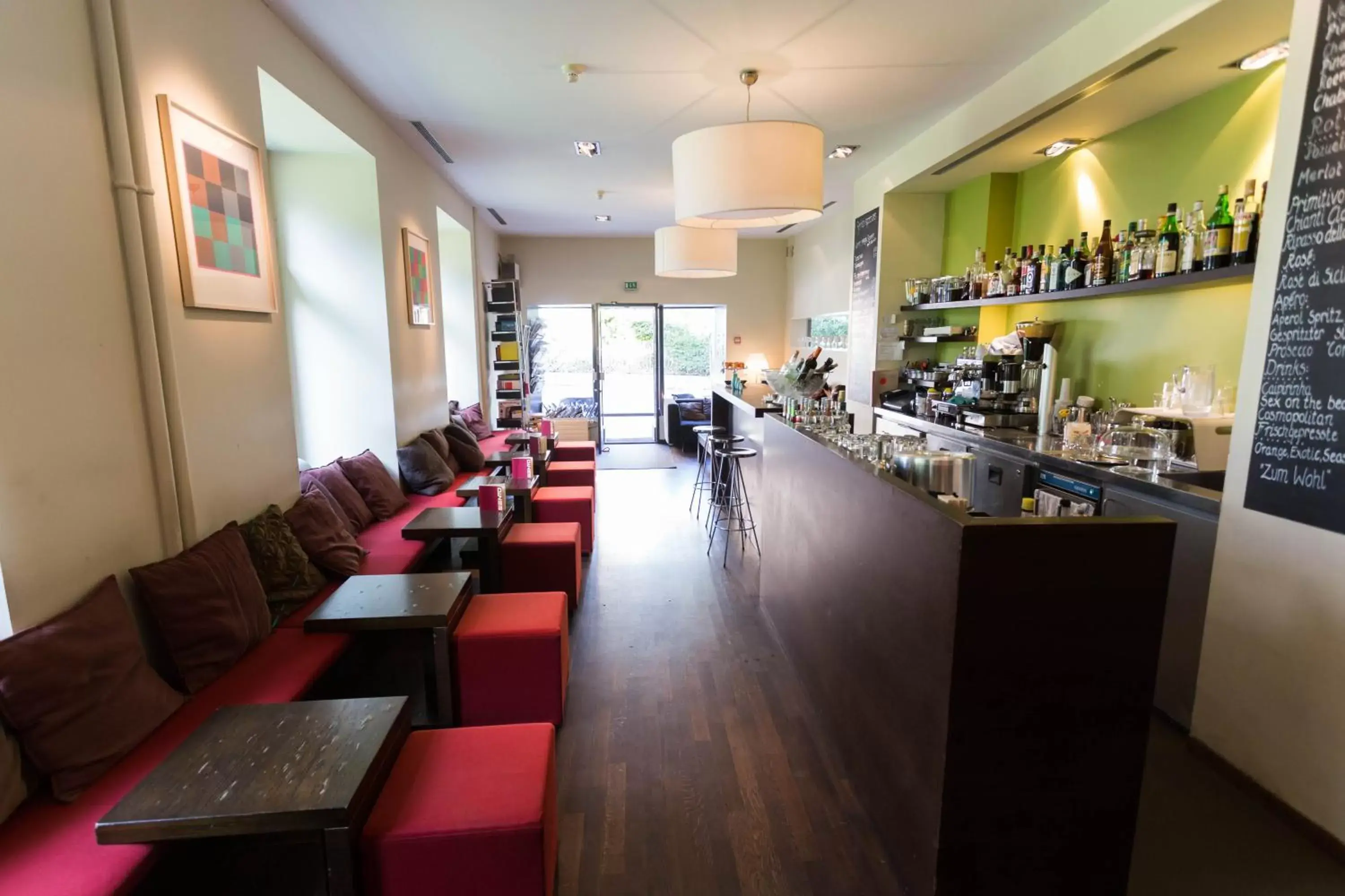 Lounge or bar, Restaurant/Places to Eat in Design Hotel Plattenhof
